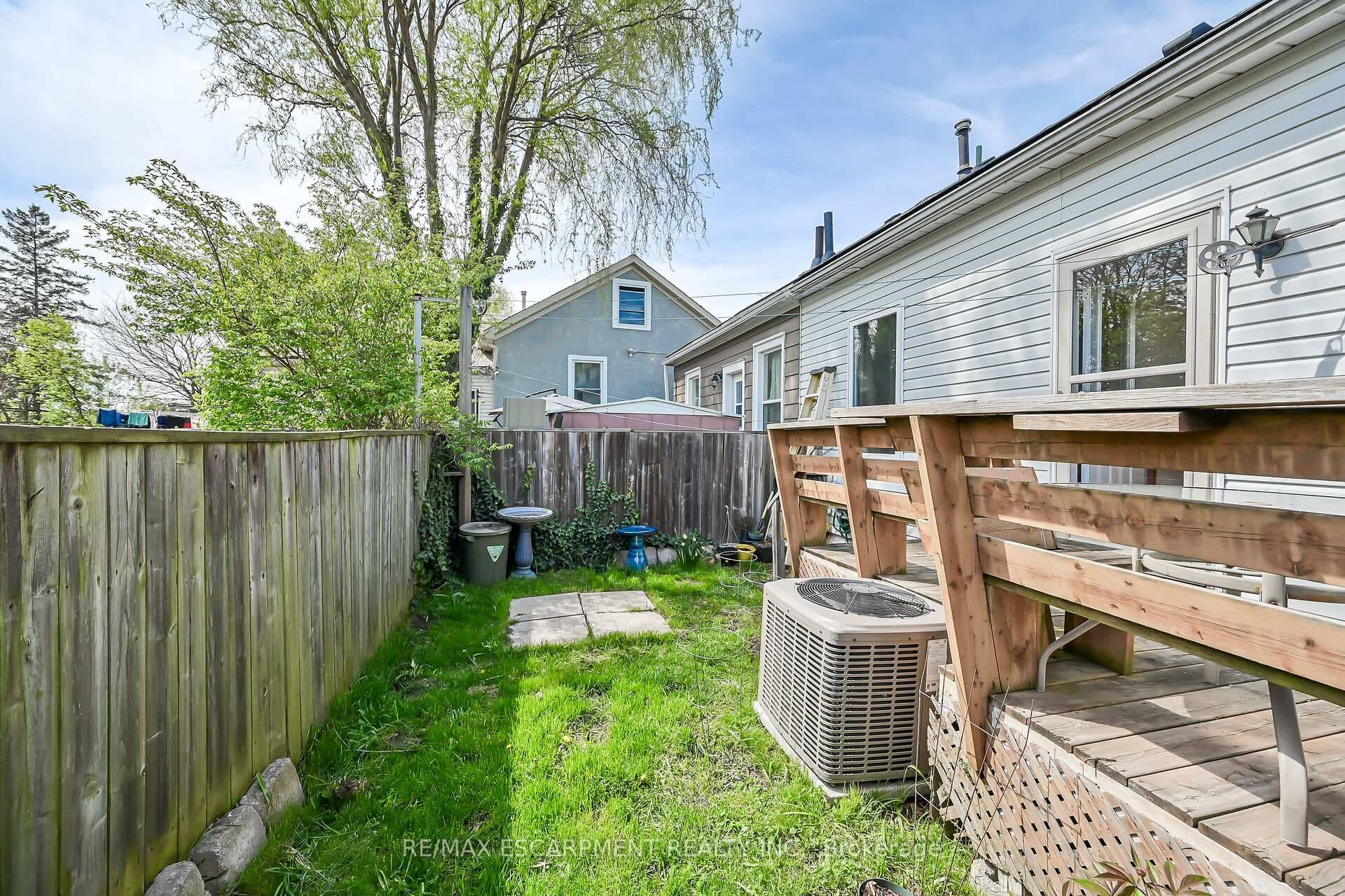 9 Jones Street photo 31