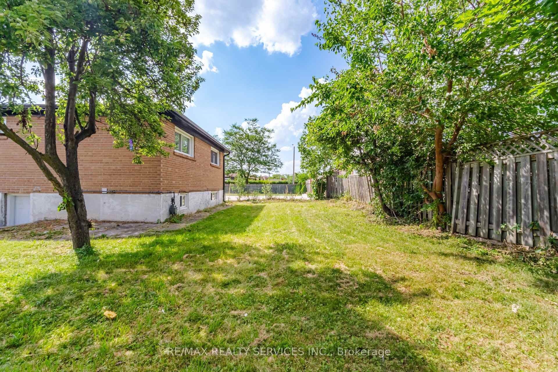 7493 Netherwood Road photo 48