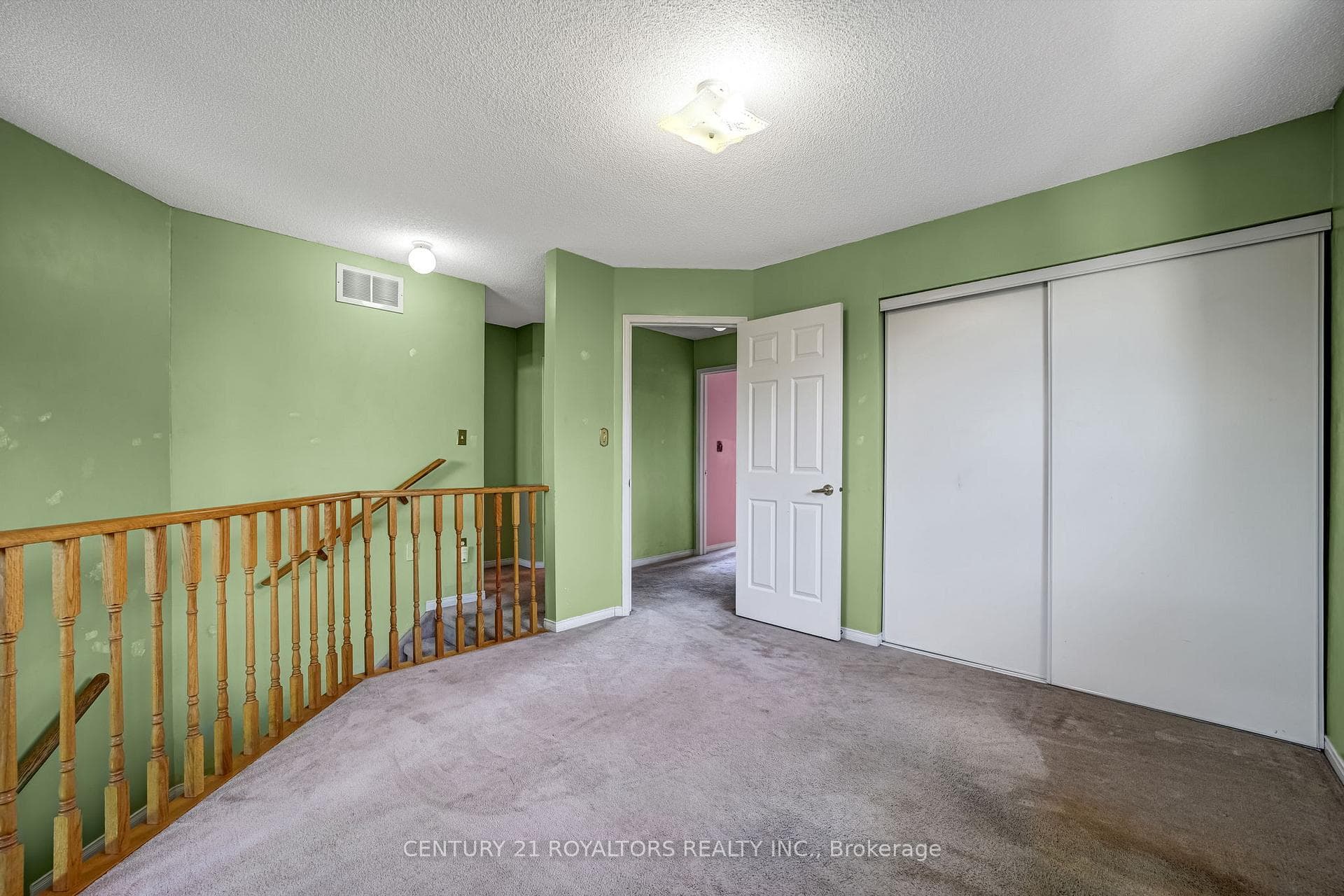 38 Peregrine Road photo 11