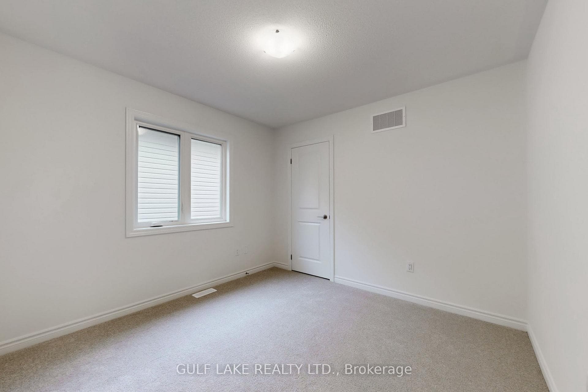 66 Phoenix Boulevard photo 25