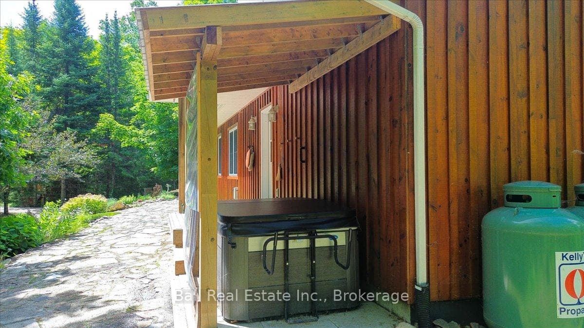 240 Stringer Drive photo 12