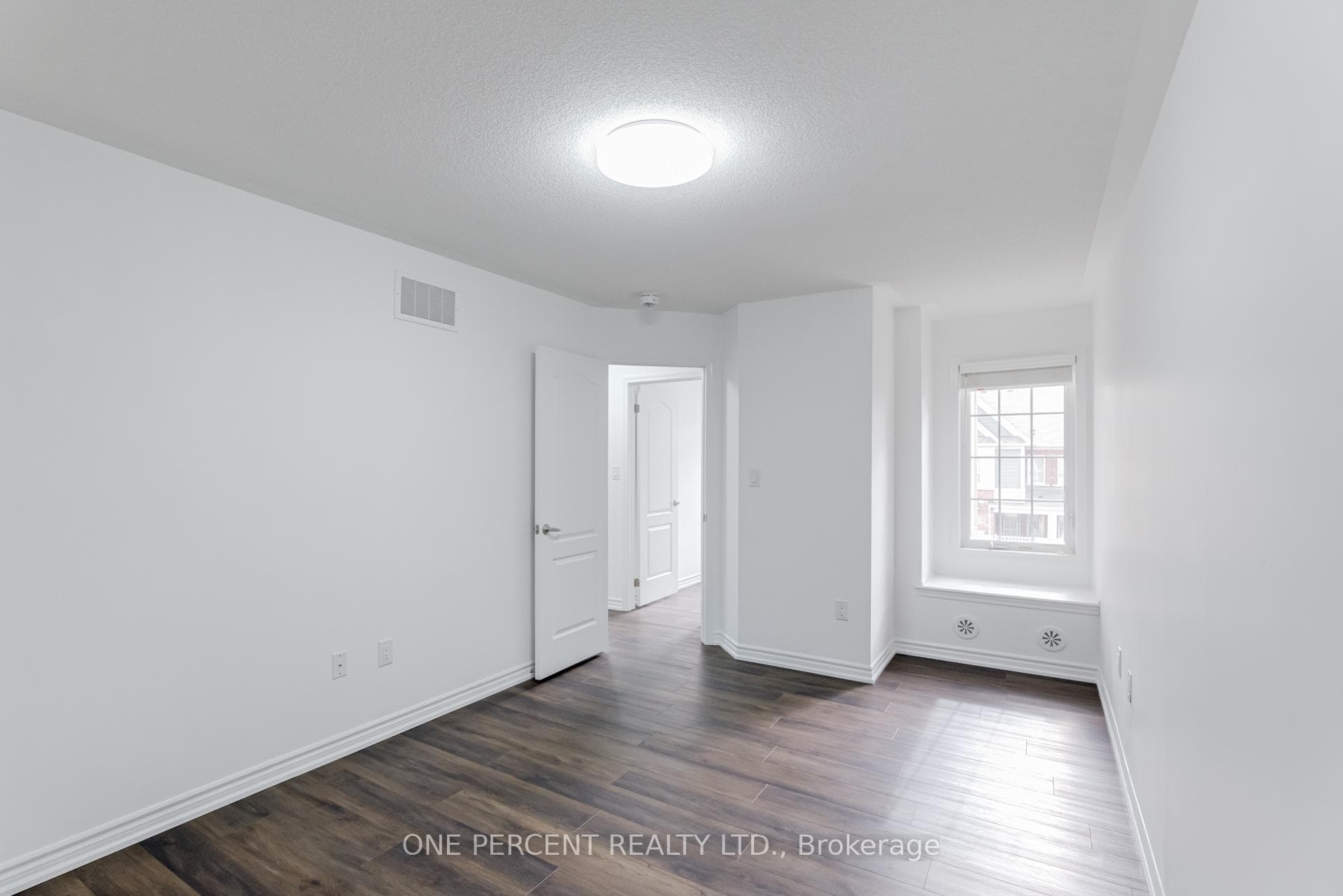 1086 Silk Street photo 18