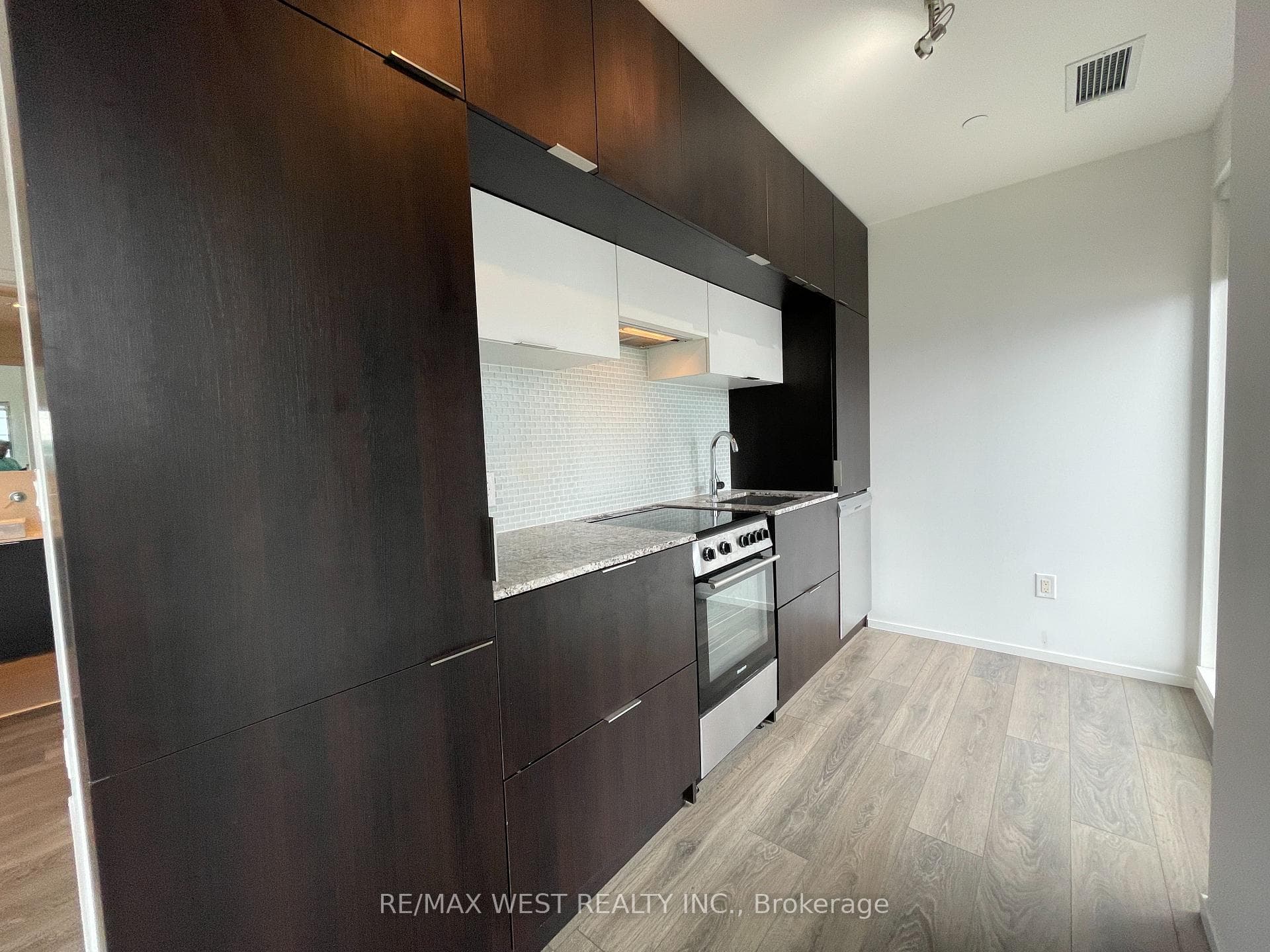 159 DUNDAS Street Unit 2309 photo 8