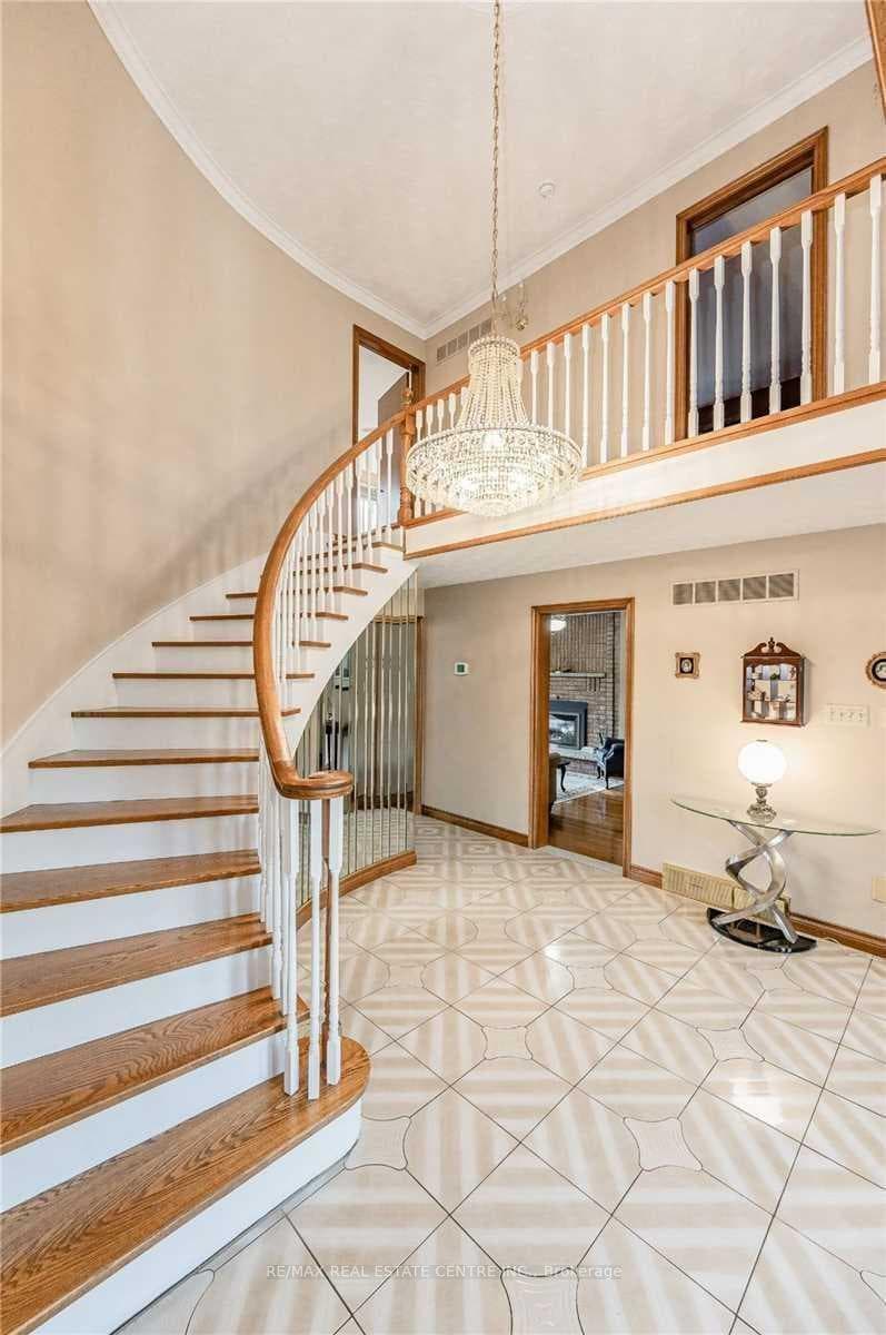 28 Walnut Drive photo 9
