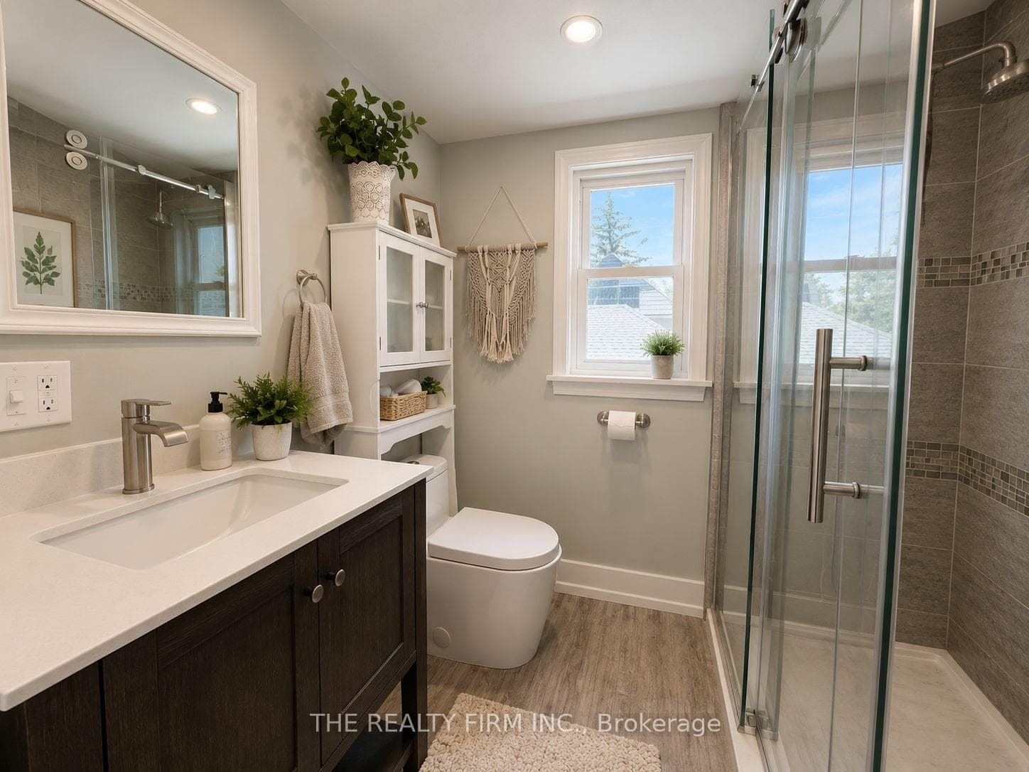 Upper bathroom