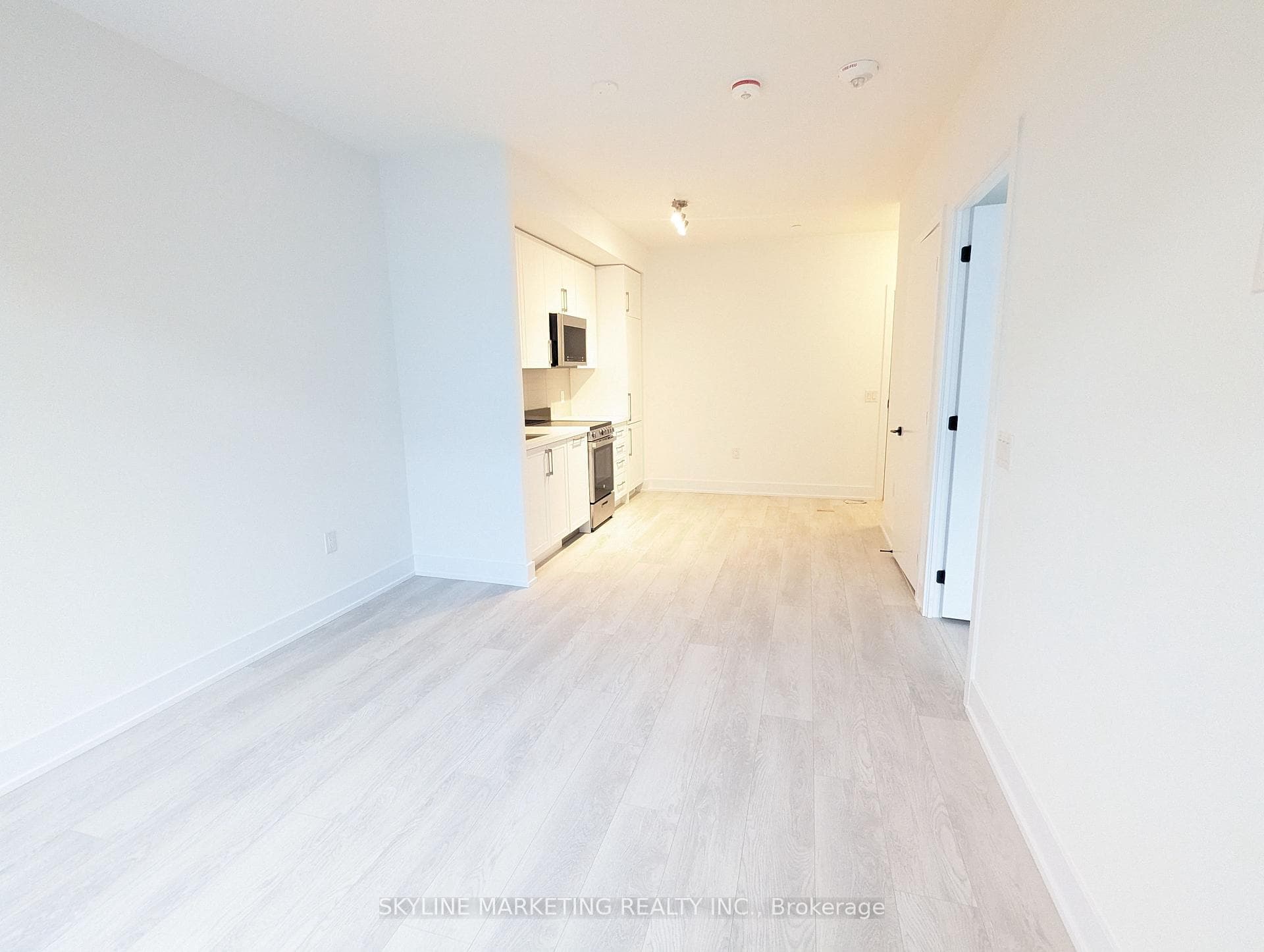 2450 Old Bronte Road Unit 524 photo 2