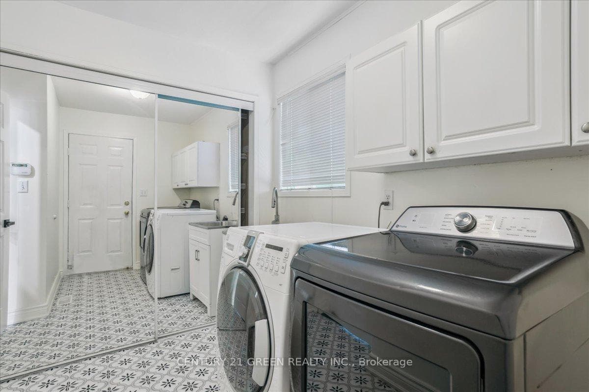 1032 Blueheron Boulevard photo 13