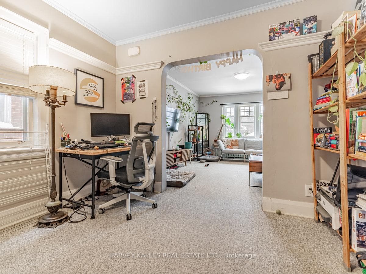 139 Manor Road photo 8