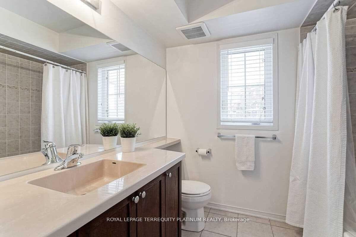 2468 Post Road Unit 23 photo 9