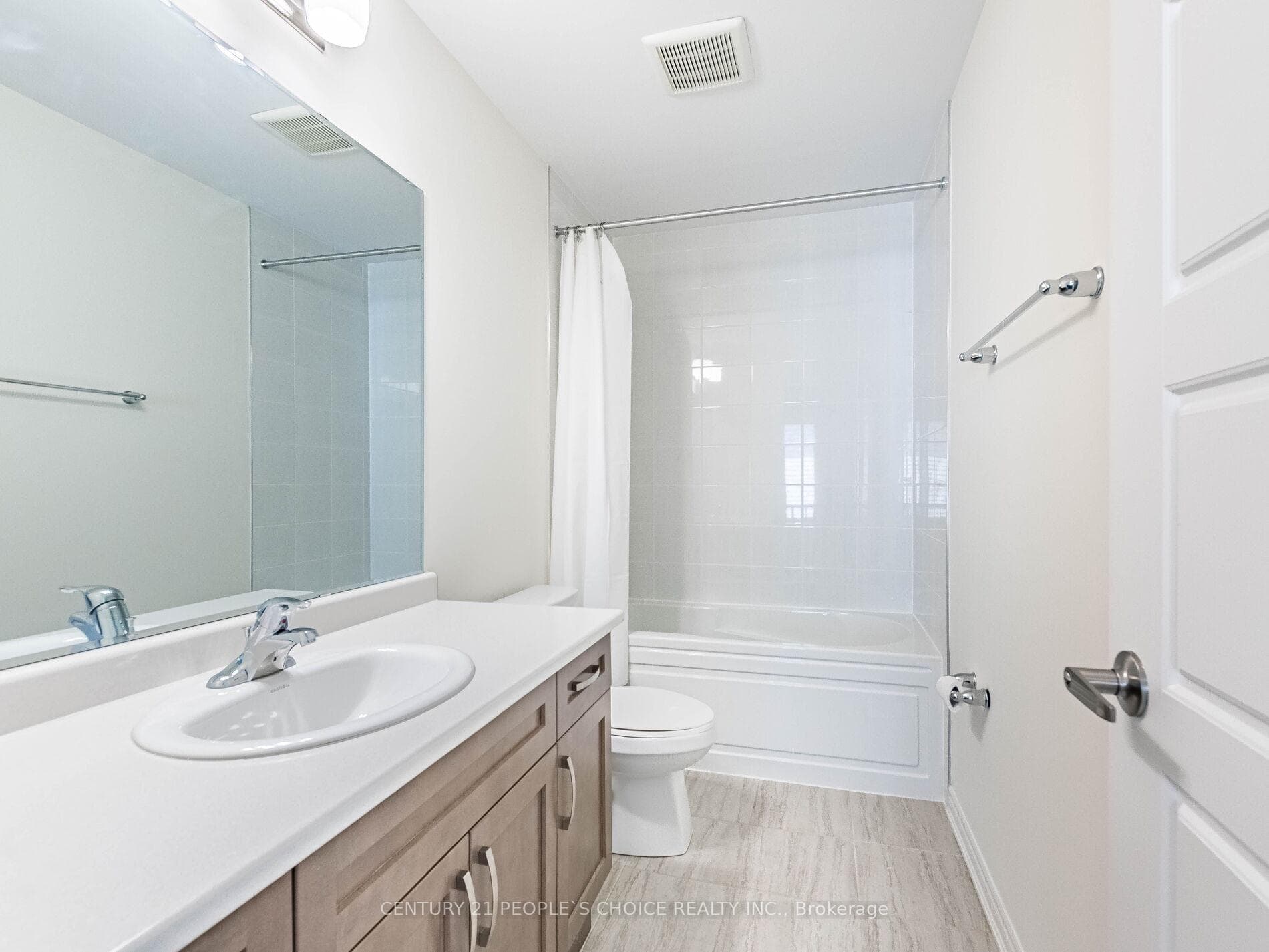 1404 Sycamore Gardens photo 41