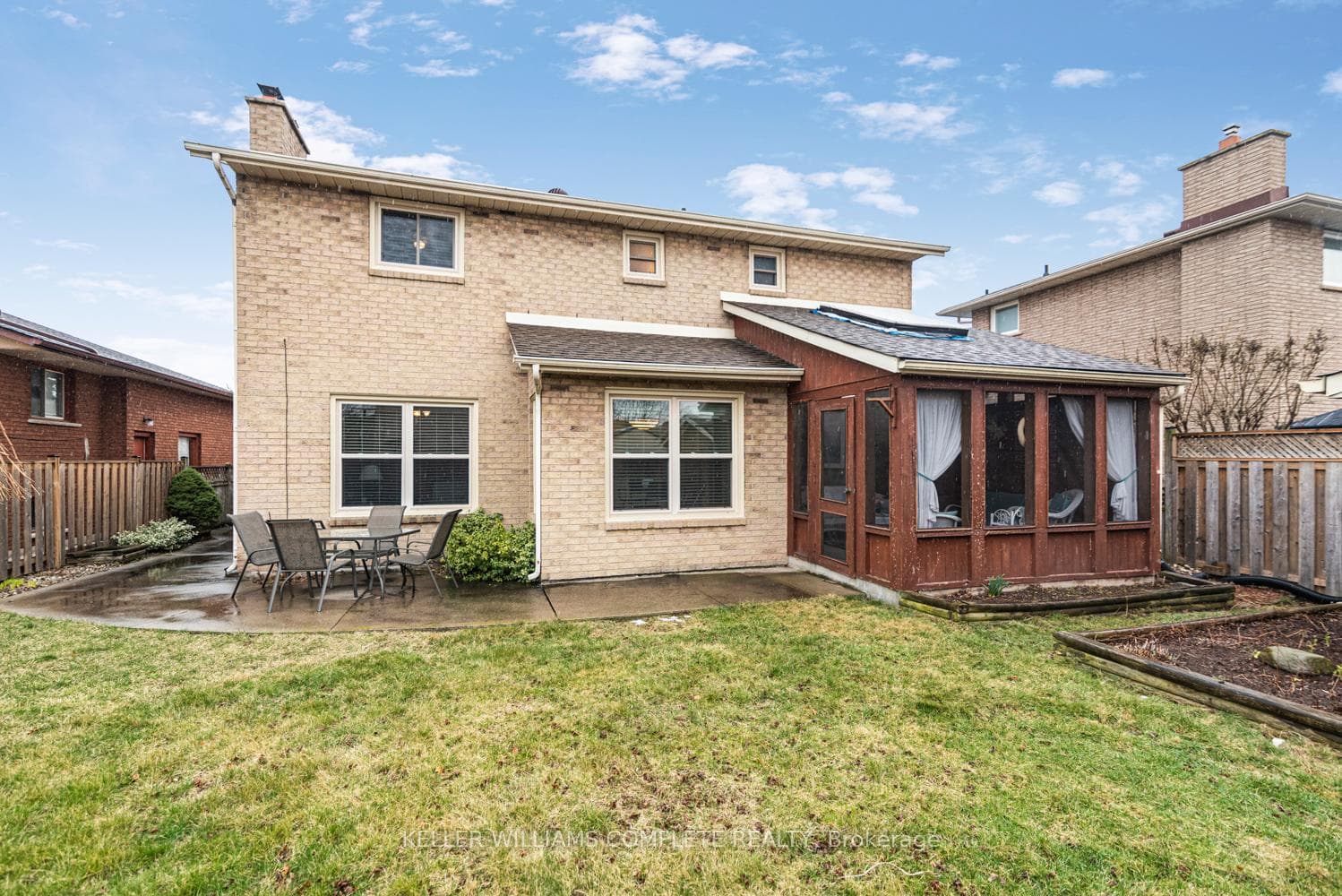 54 Hearthside Crescent photo 32