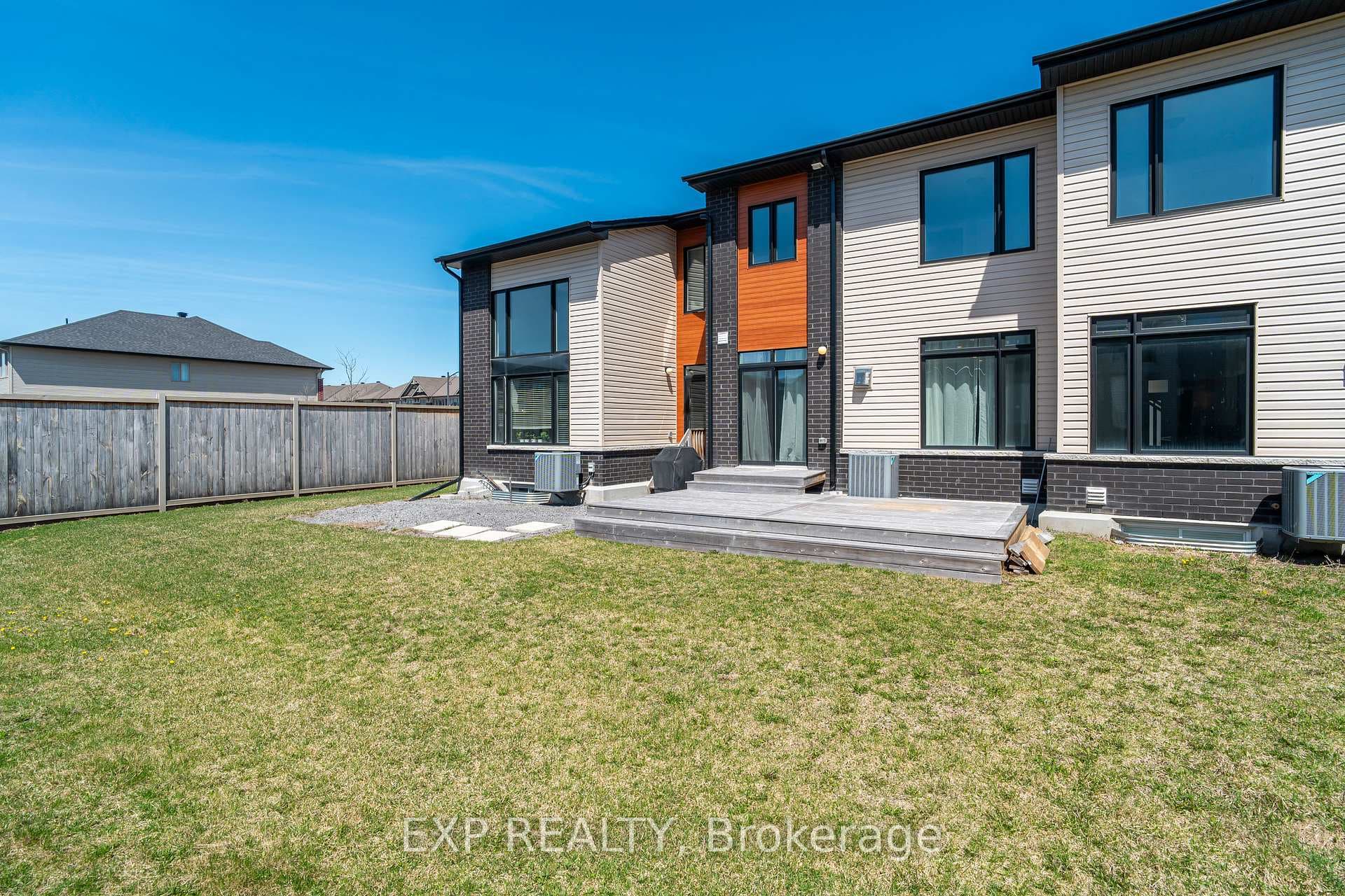 531 Triangle Street photo 37