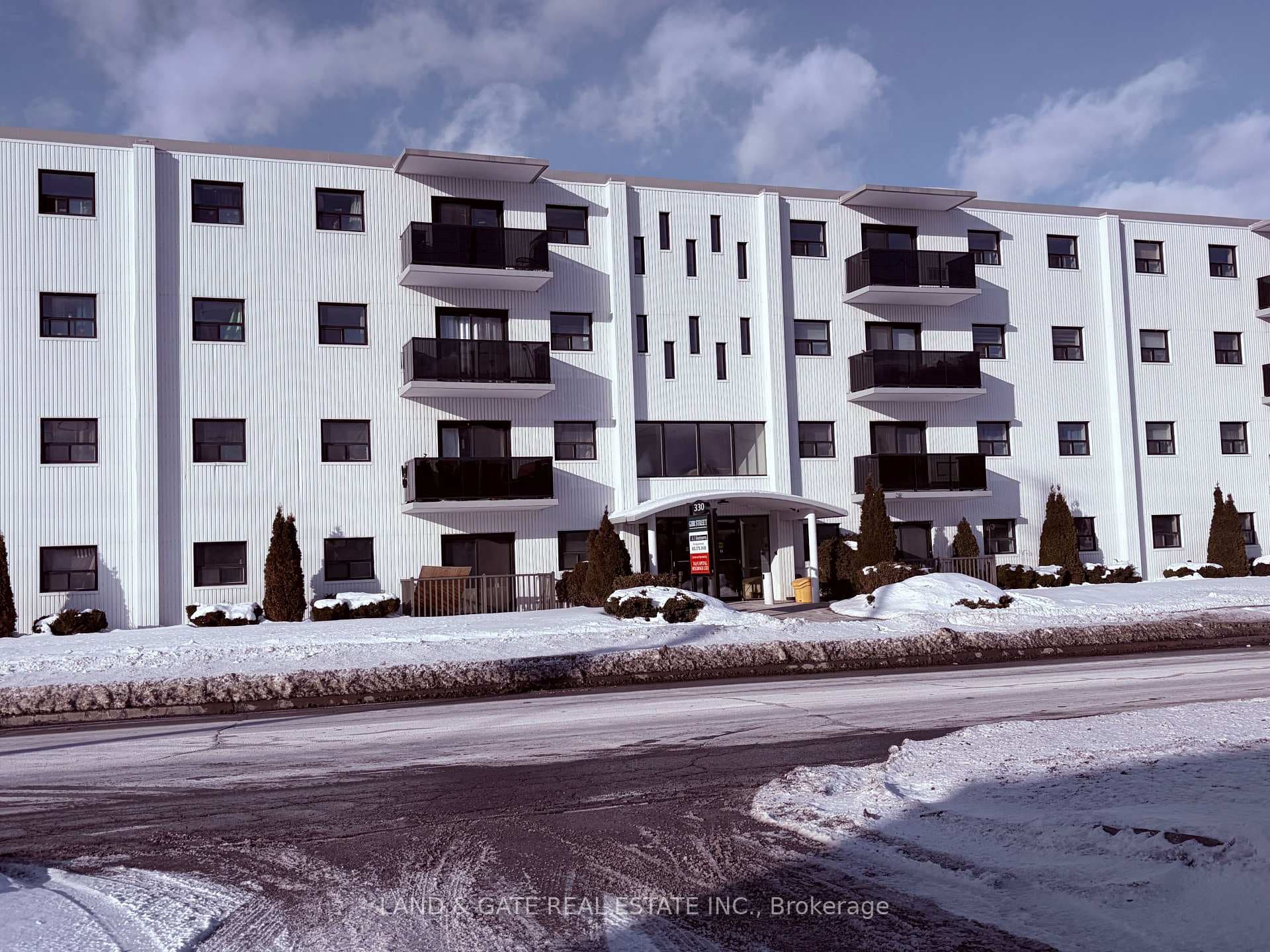 330 Gibb Street Unit 111 photo 11
