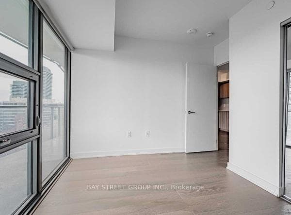11 Wellesley Street Unit 3306 photo 7