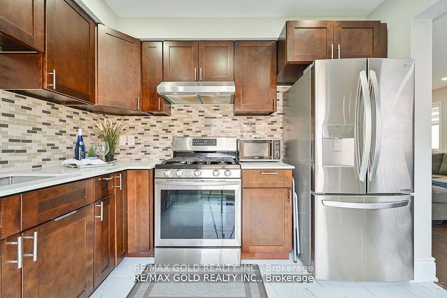 33 Penbridge Circle photo 9