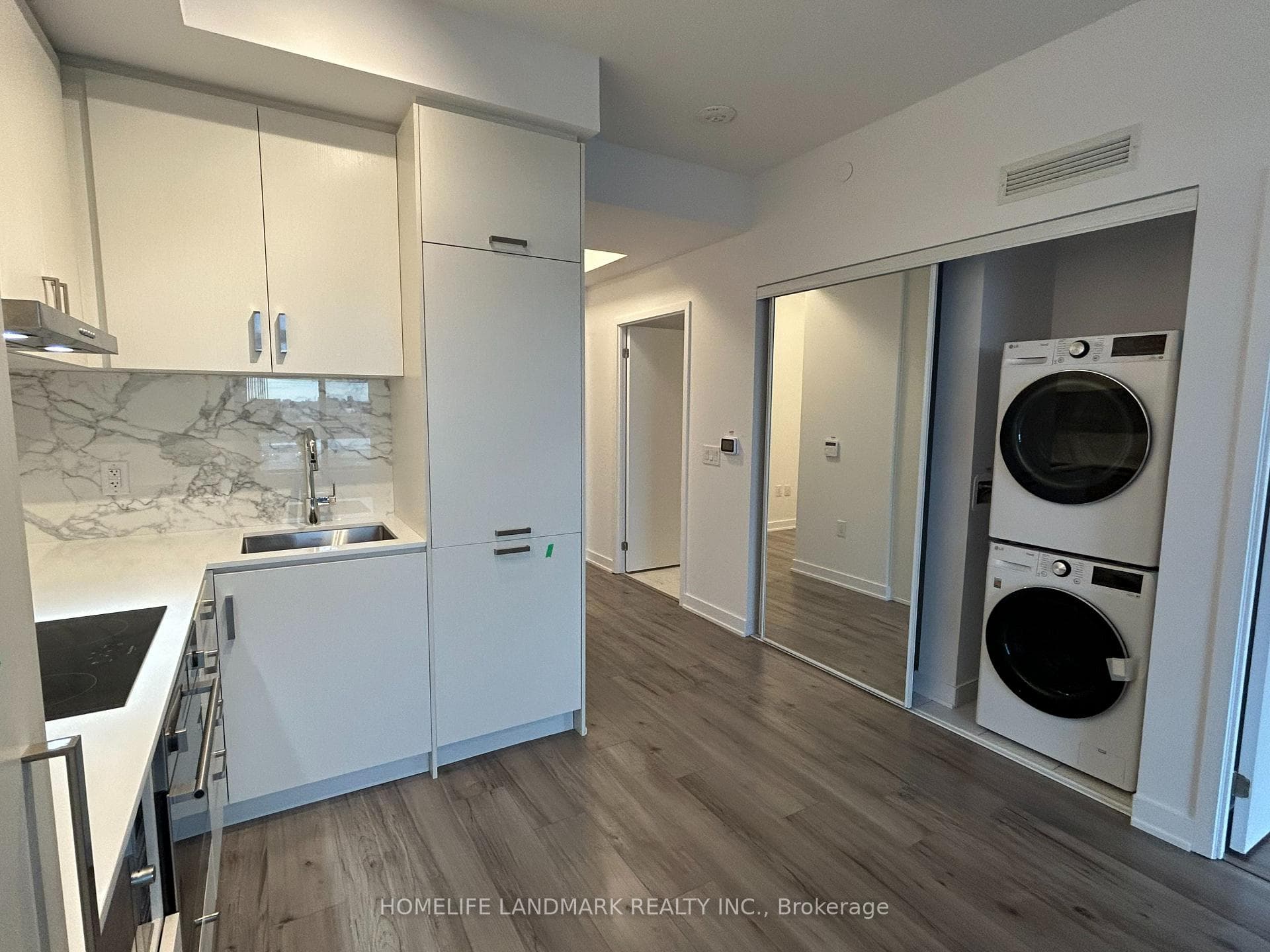 60 Honeycrisp Crescent Unit 1511 photo 7