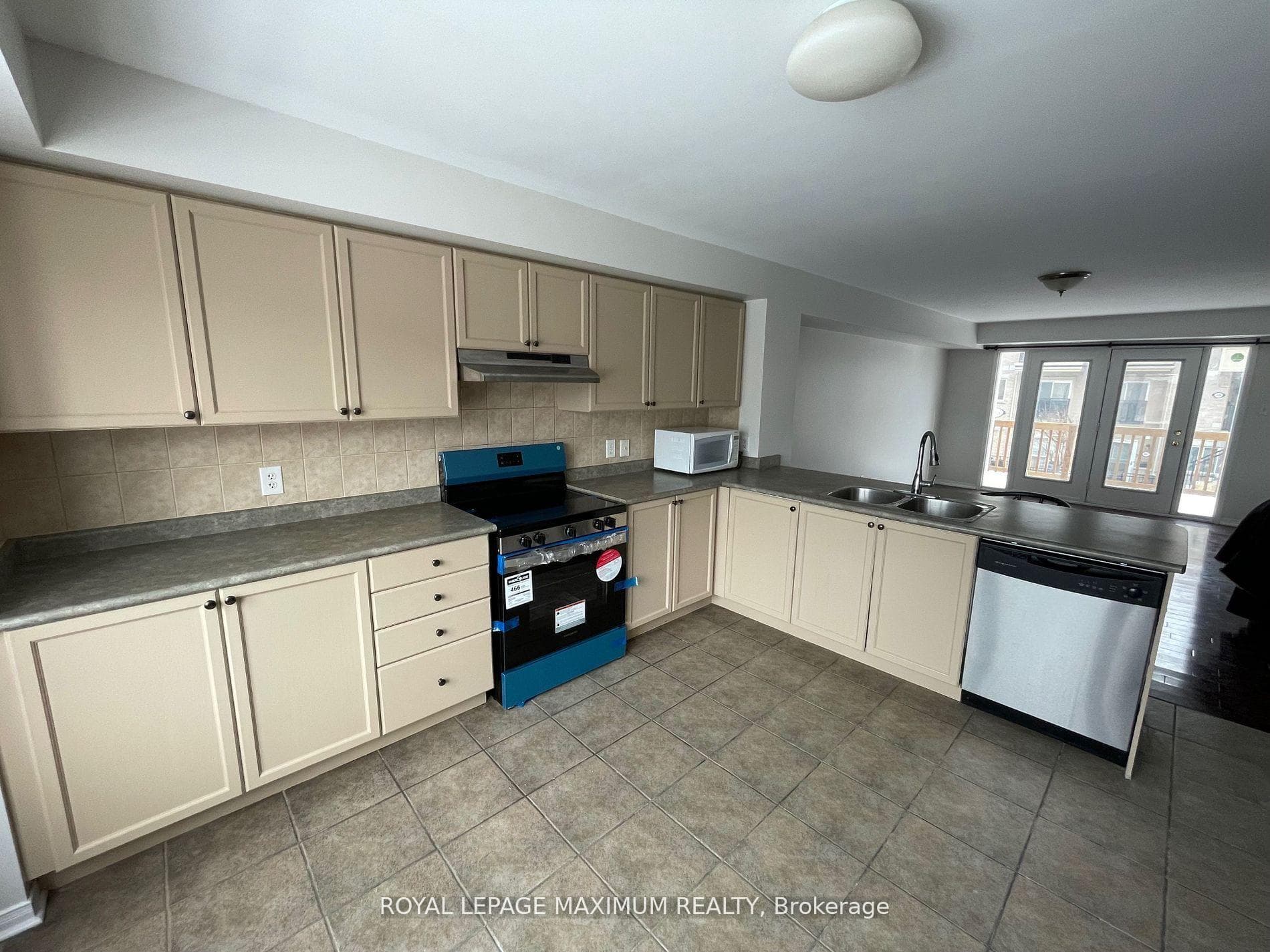 3066 Eglinton Avenue Unit 78 photo 2