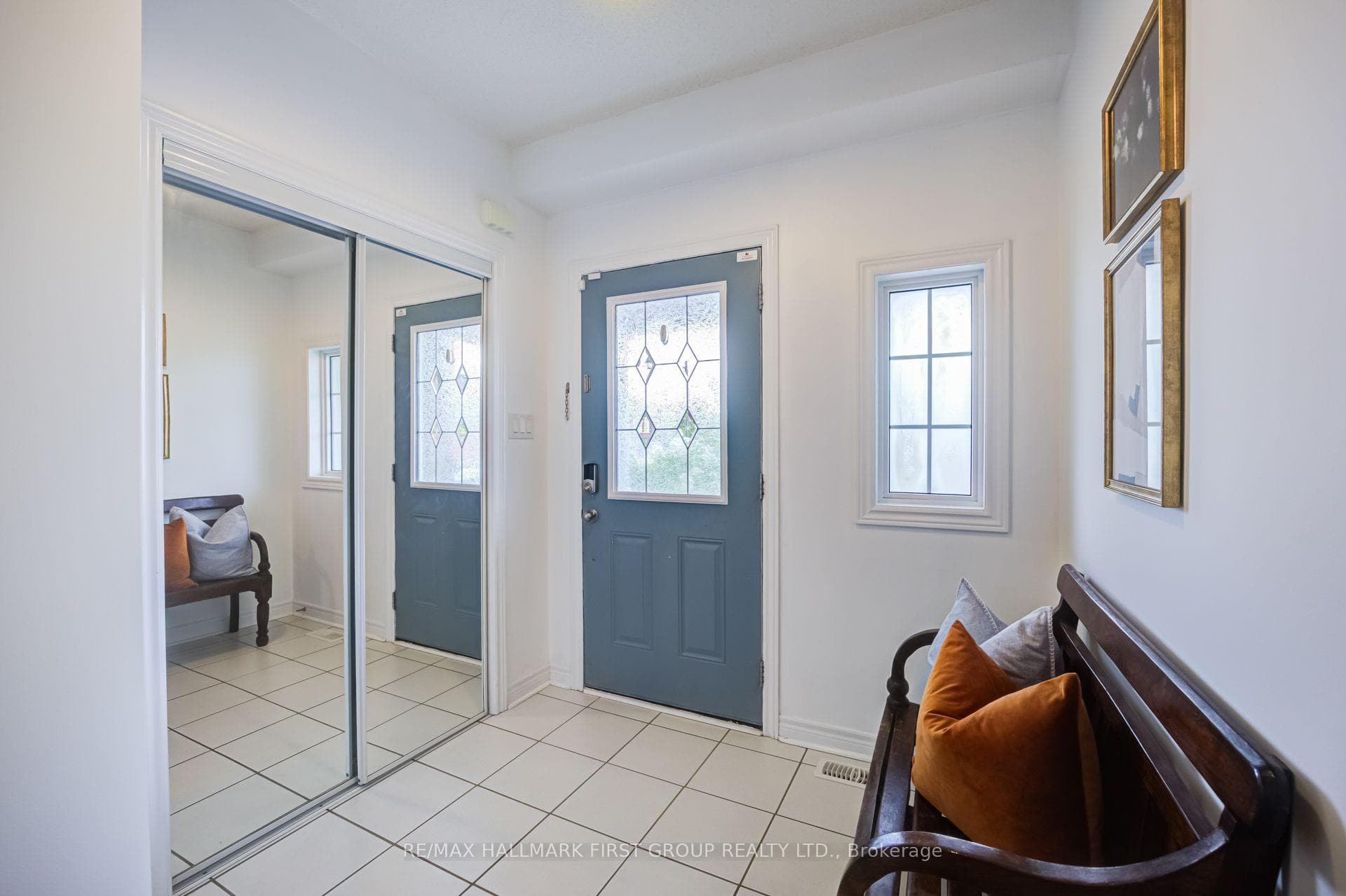 36 McCourt Drive photo 3