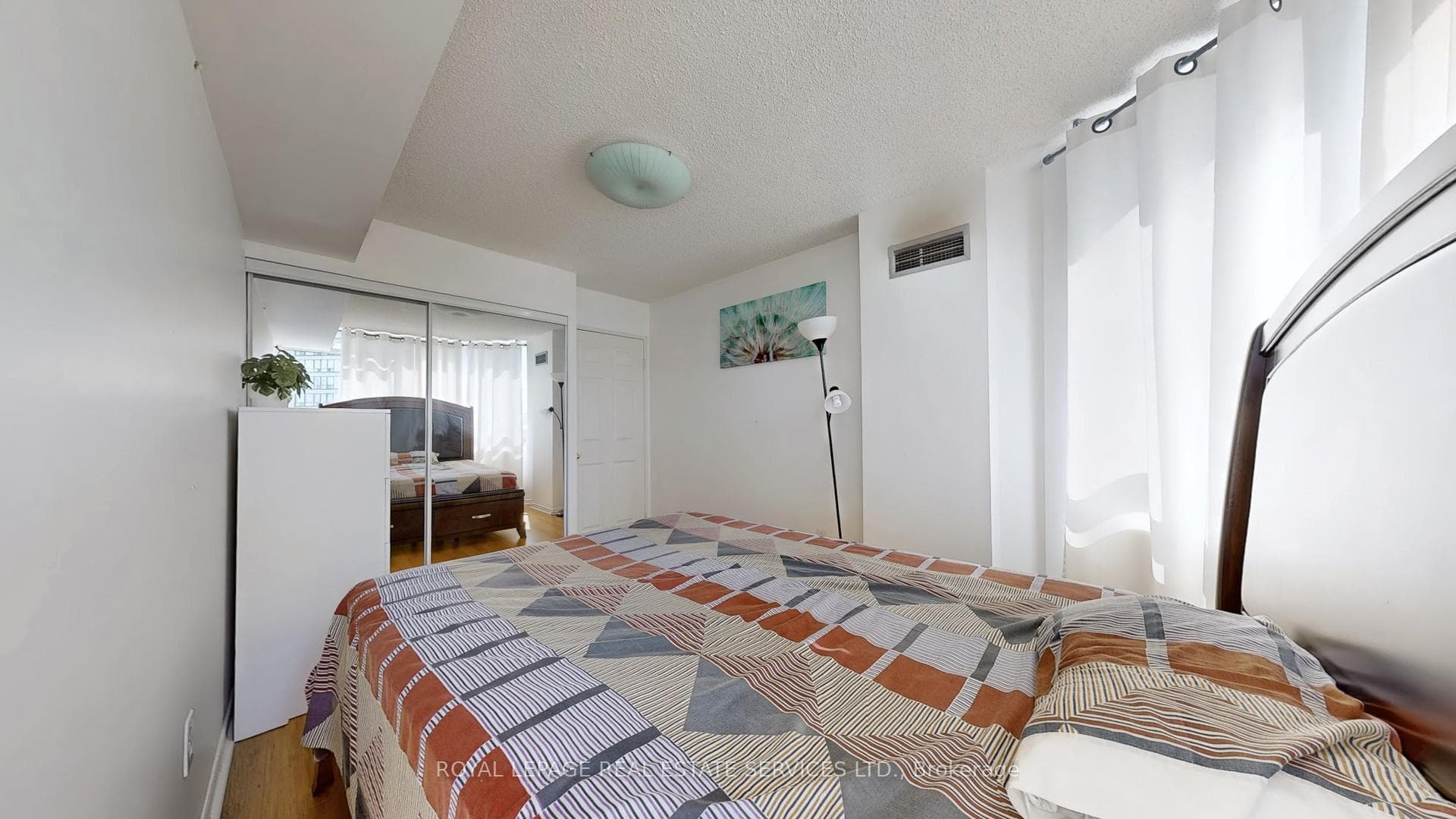 50 Kingsbridge Garden Unit 1111 photo 35