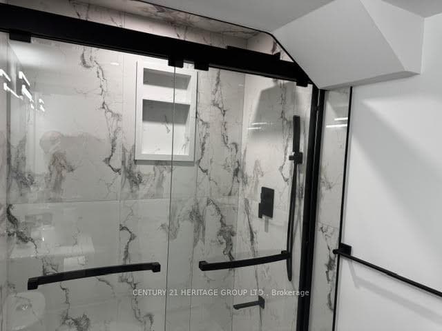 7 Larkfield Crescent Unit 2 photo 32