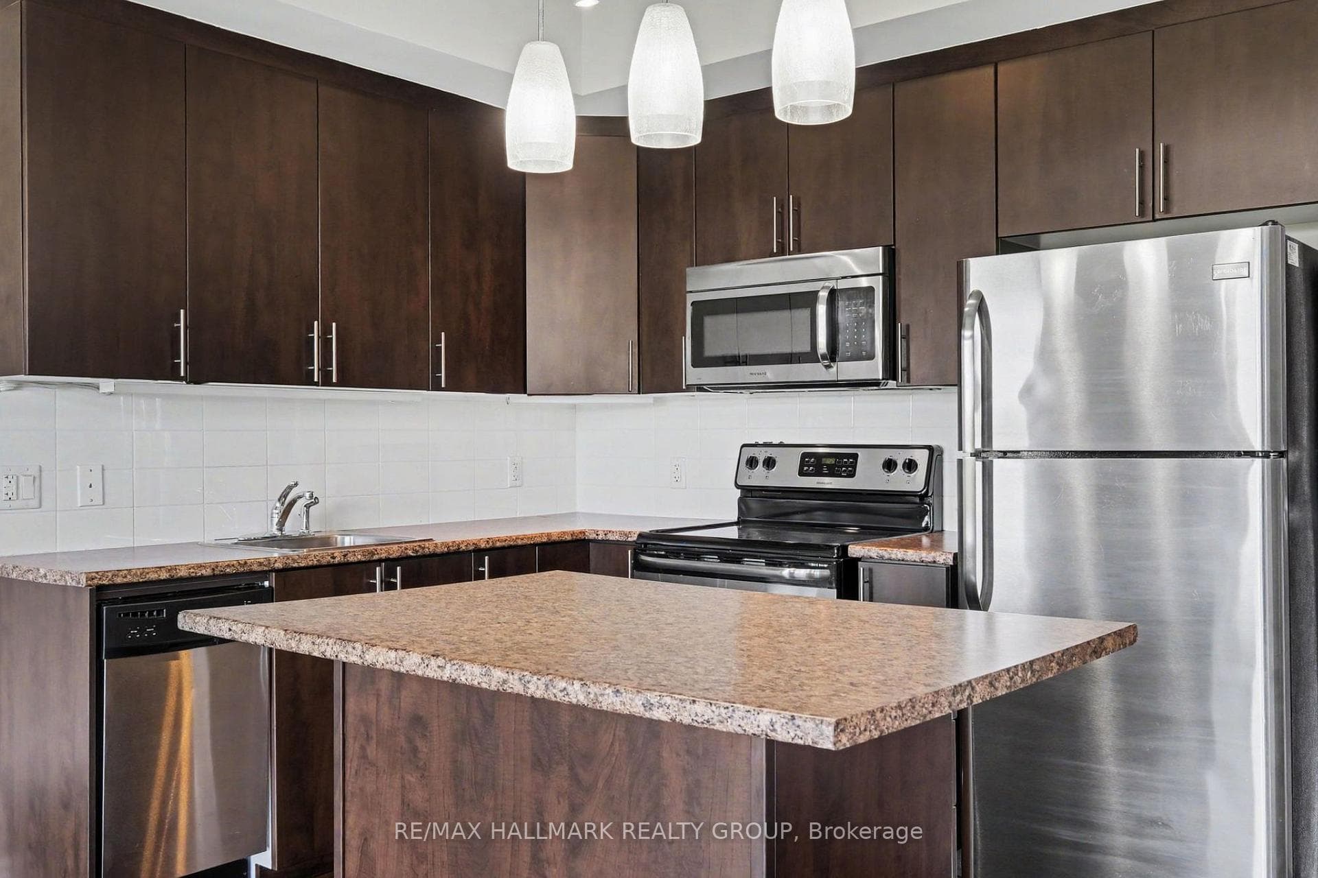 755 Beauparc Private Unit 303 photo 5
