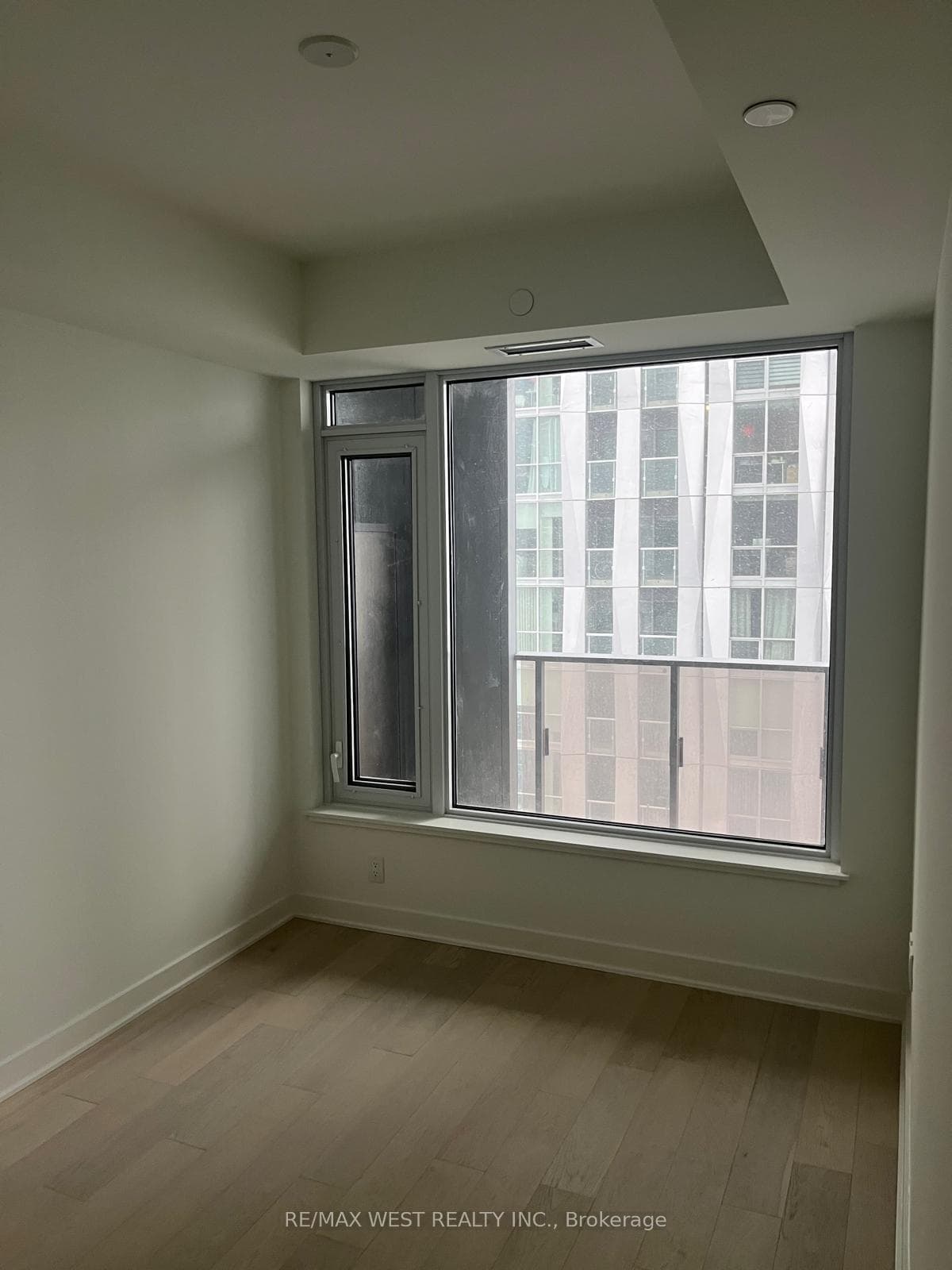11 Yorkville Avenue Unit 2607 photo 3