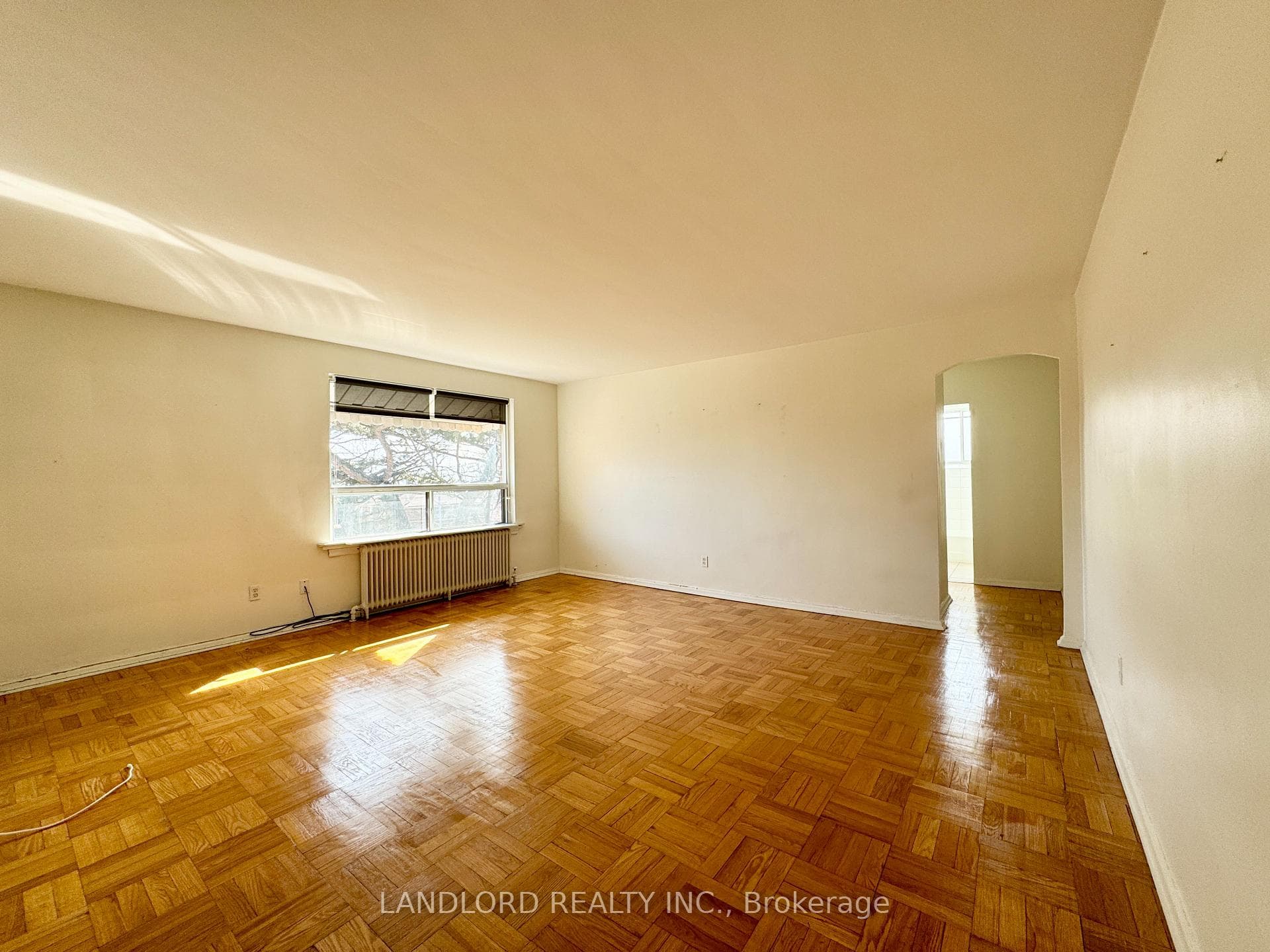2696 Lake Shore Boulevard Unit 5 photo 4