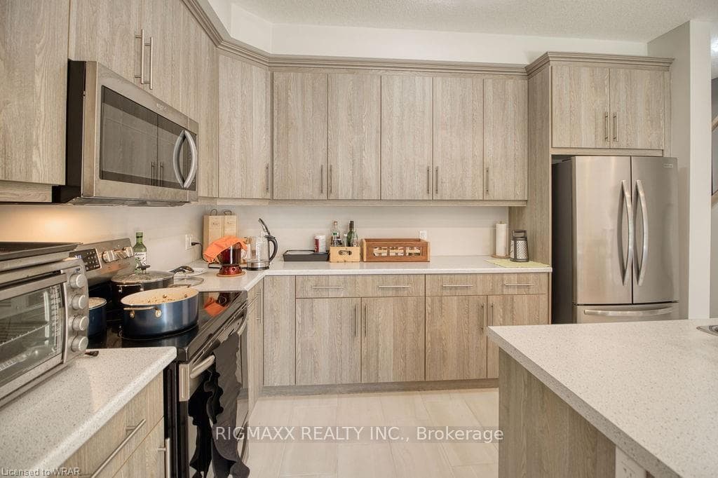 2104 Evans Boulevard photo 21