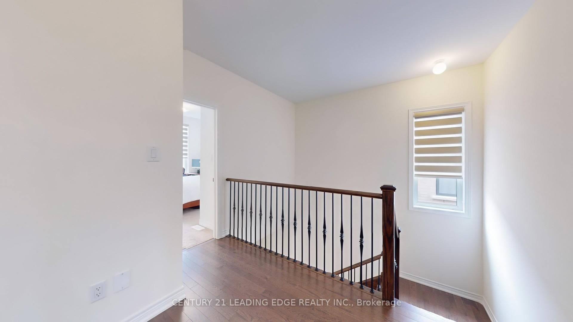 7 SUTTONRAIL Way photo 19