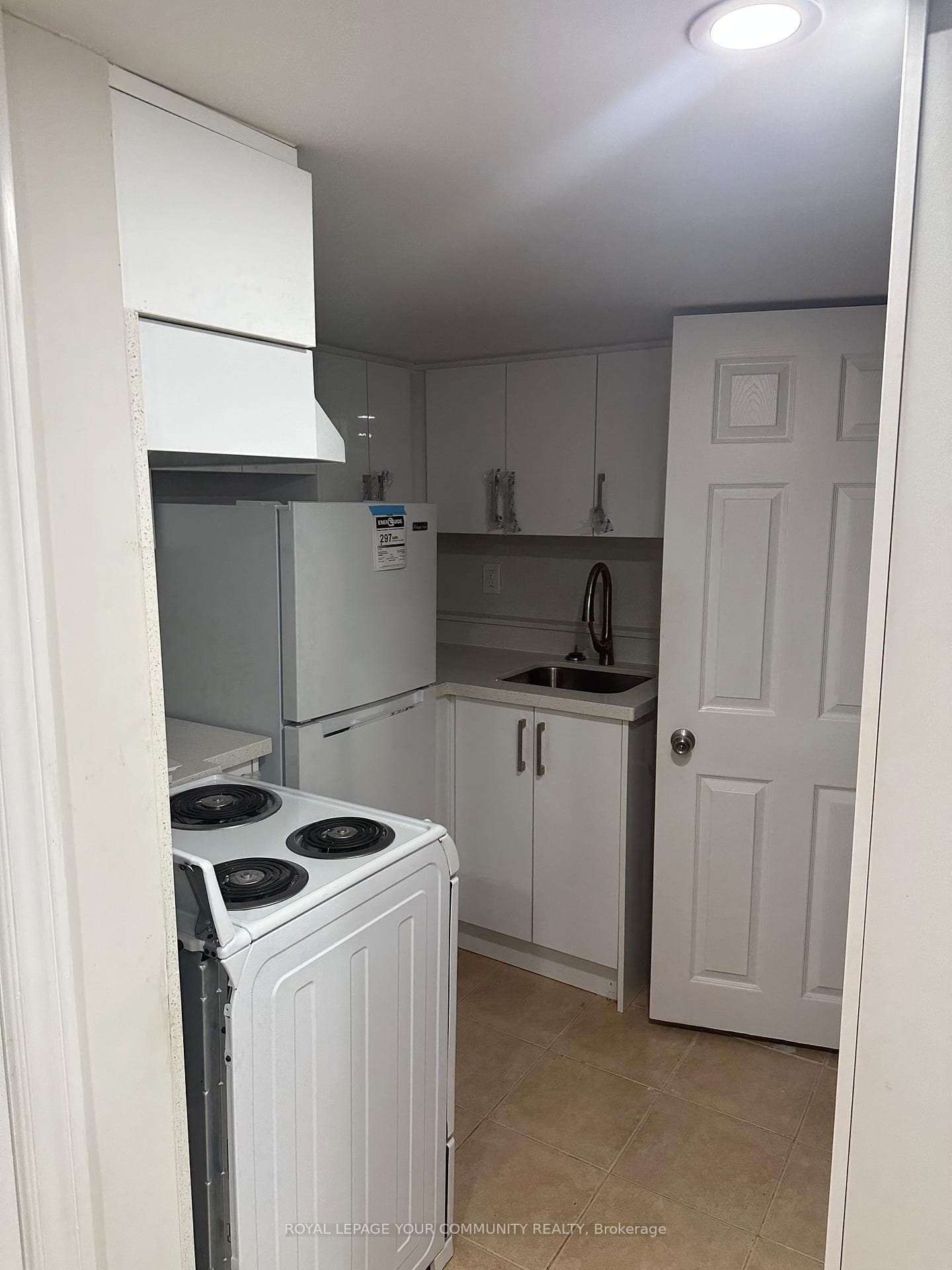 416 Simcoe Street Unit Bsmt photo 8