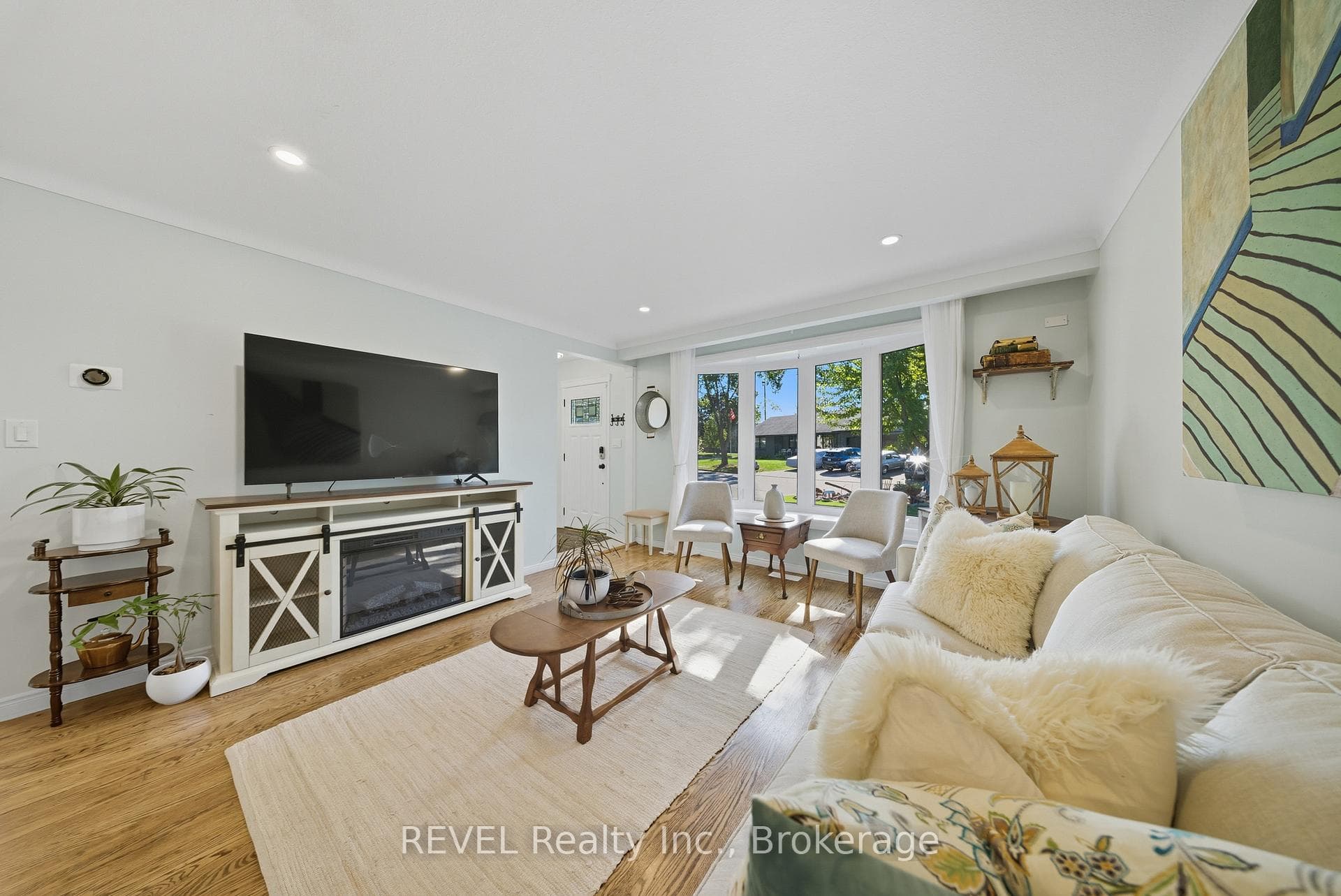 67 Louis Avenue photo 6