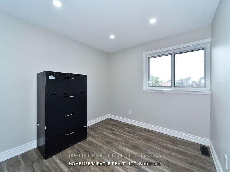 6429 Finch Avenue Unit 82 photo 27