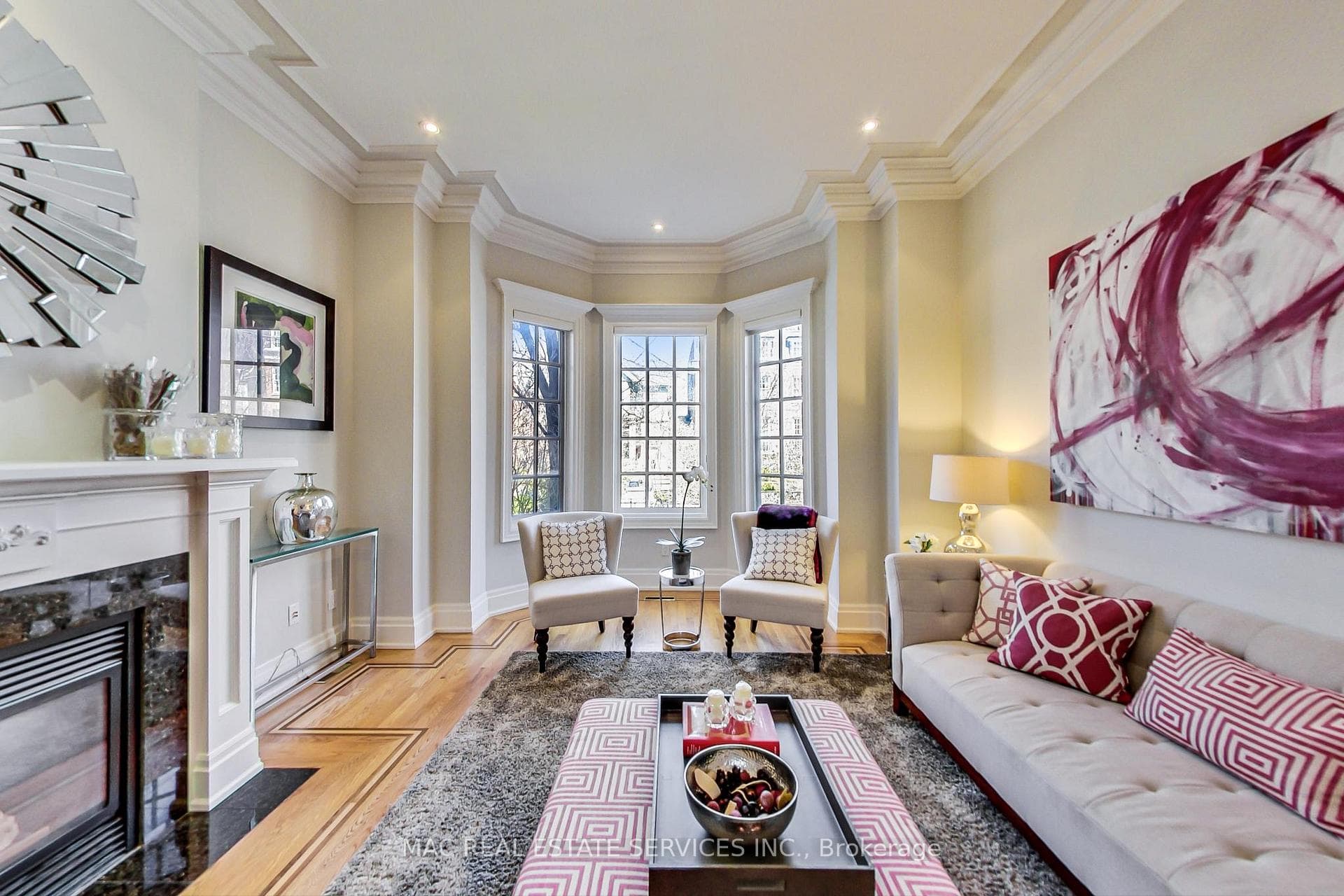 21 Farnham Avenue photo 5