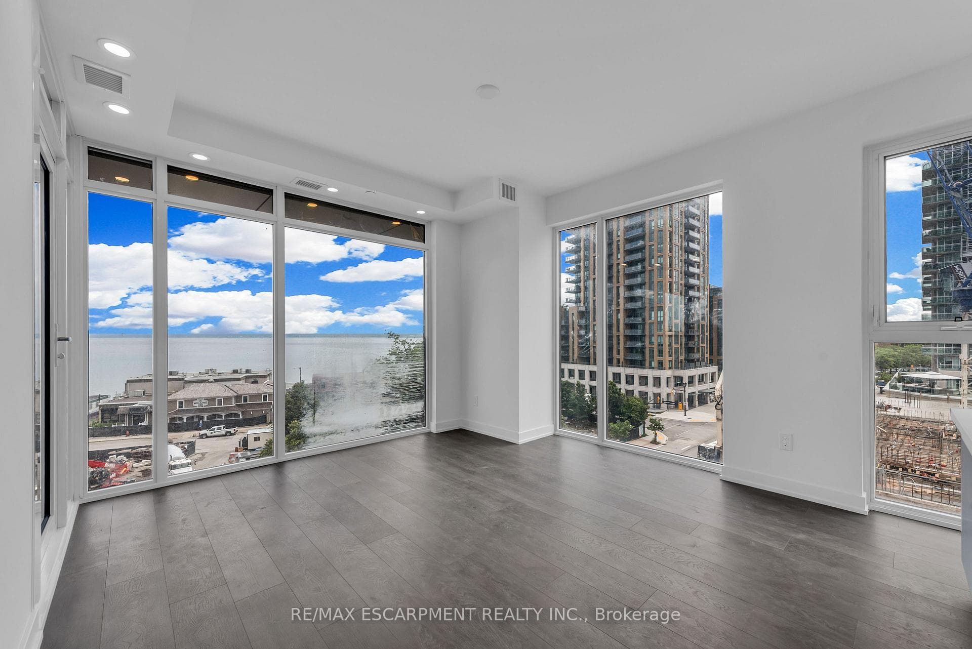370 Martha Street Unit 507 photo 12
