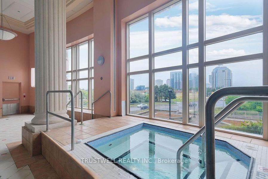 8 Lee Centre Drive Unit 1509 photo 24