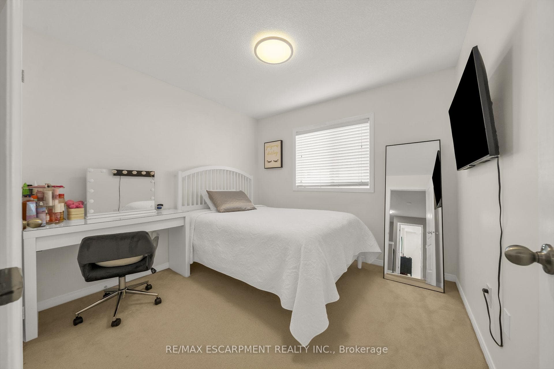28 Serena Crescent photo 26