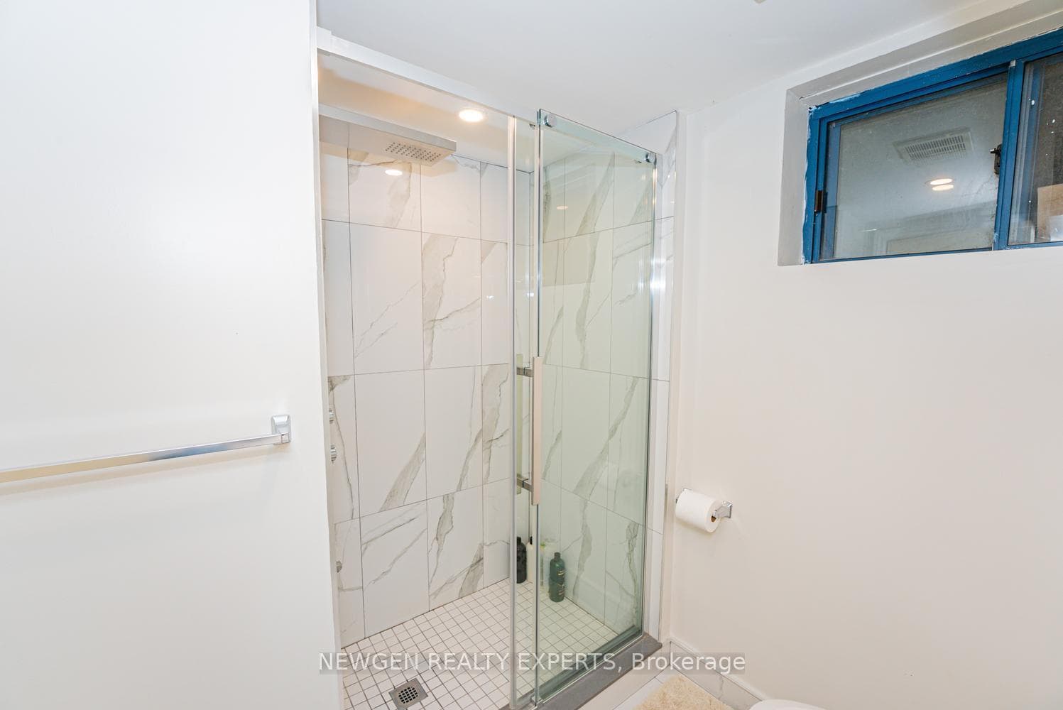 592A Danforth Road photo 43