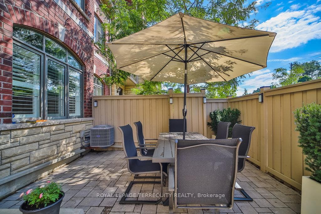59 Dryden Way photo 37