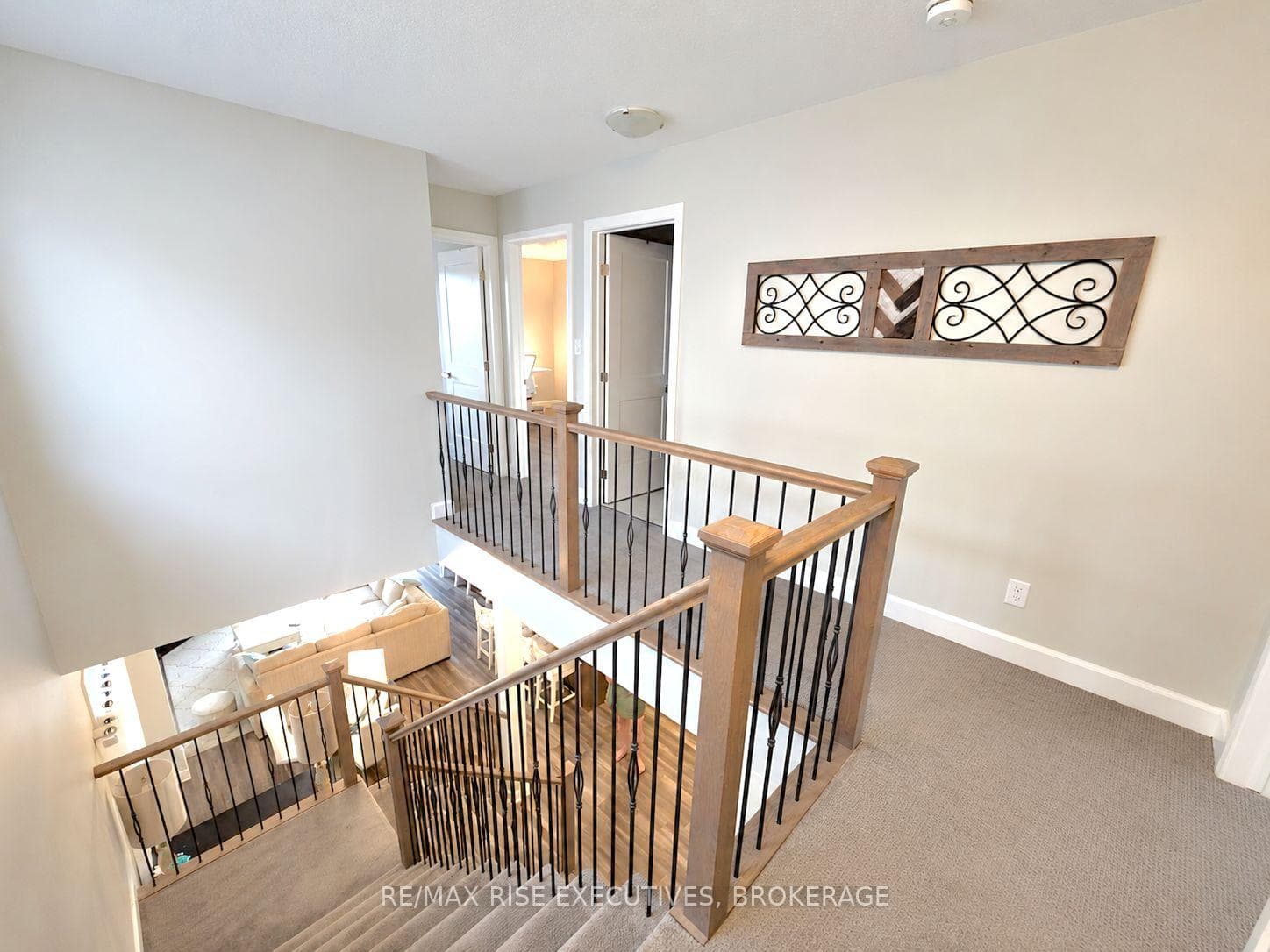1236 Max Crescent photo 12