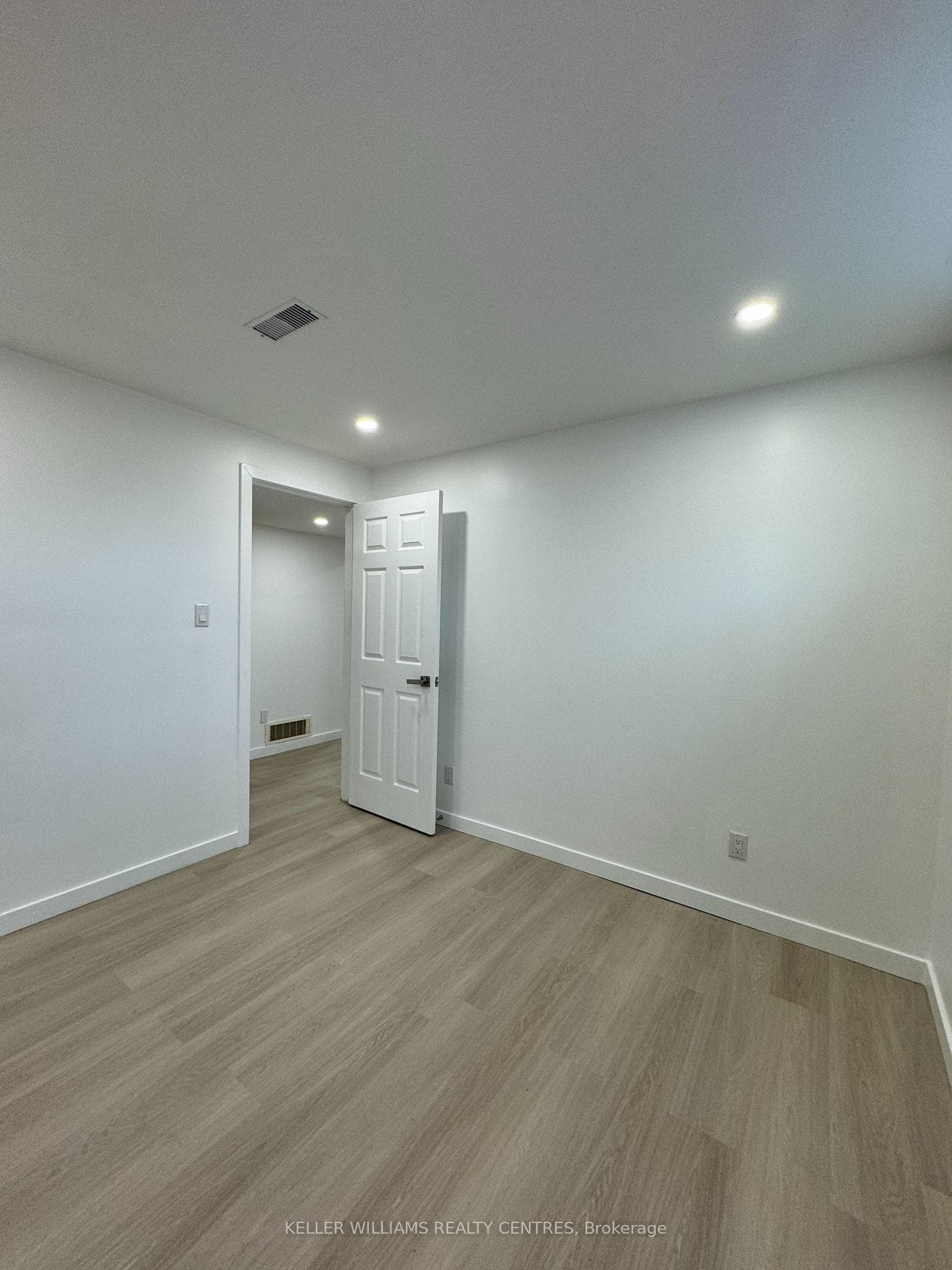 146 Carlson Drive Unit Lower photo 6