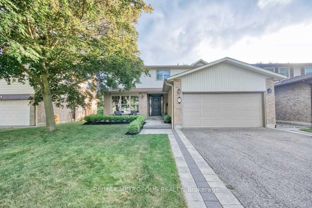57 Calder Crescent Unit UPPER photo 3