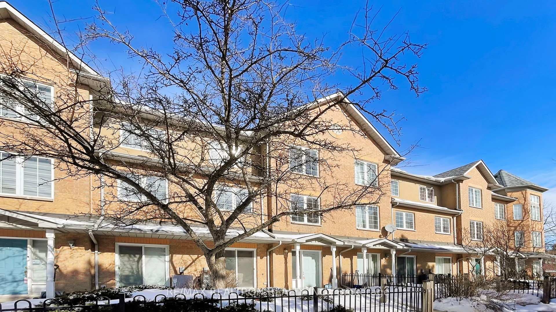 2 Alpen Way Unit 3 photo 2