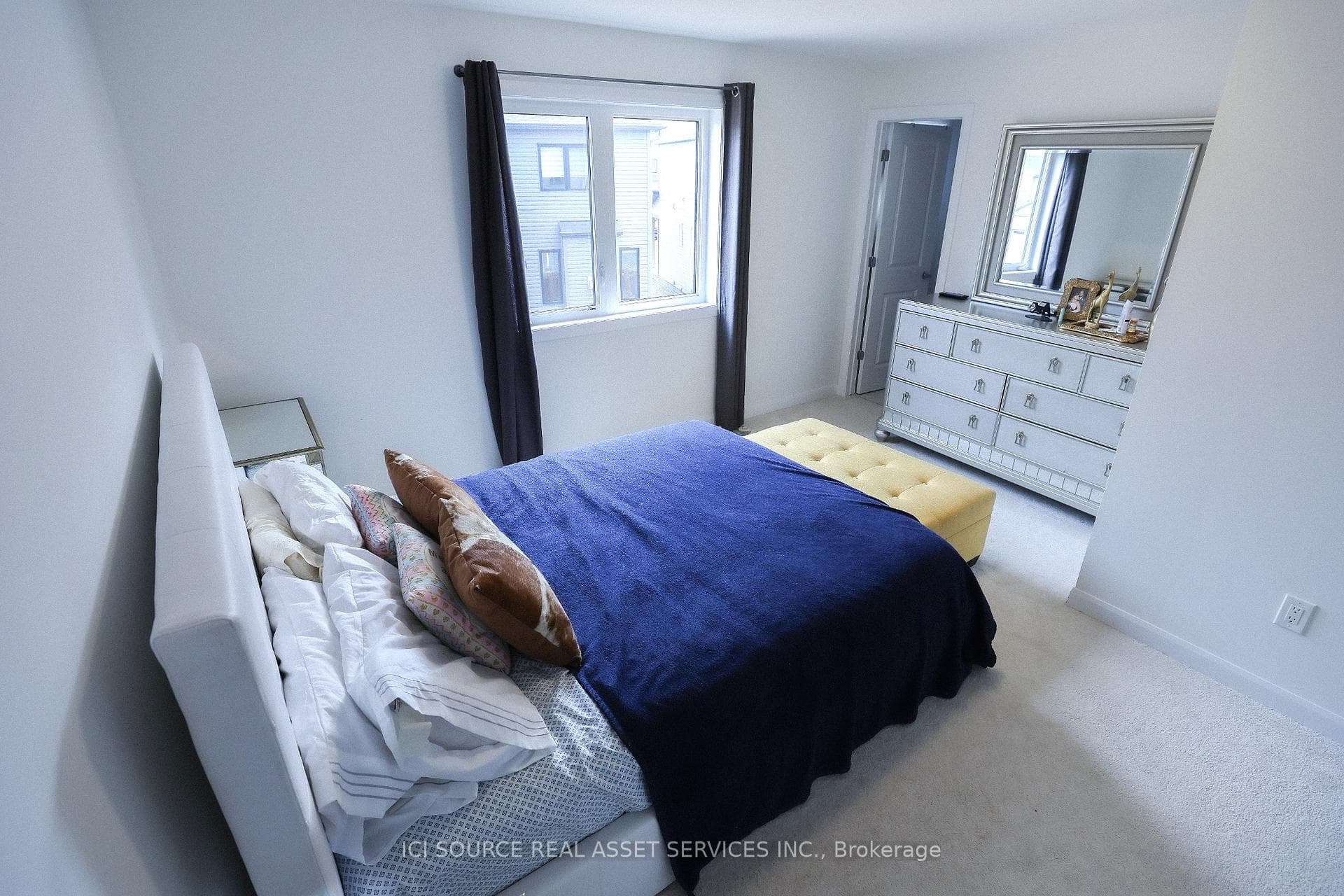 705 Sebastian Street photo 9