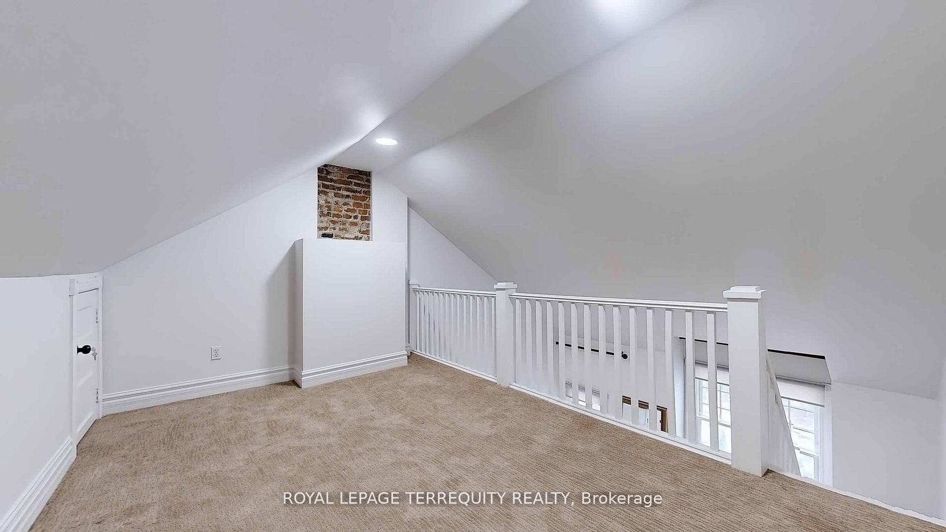 211 Pape Avenue photo 25