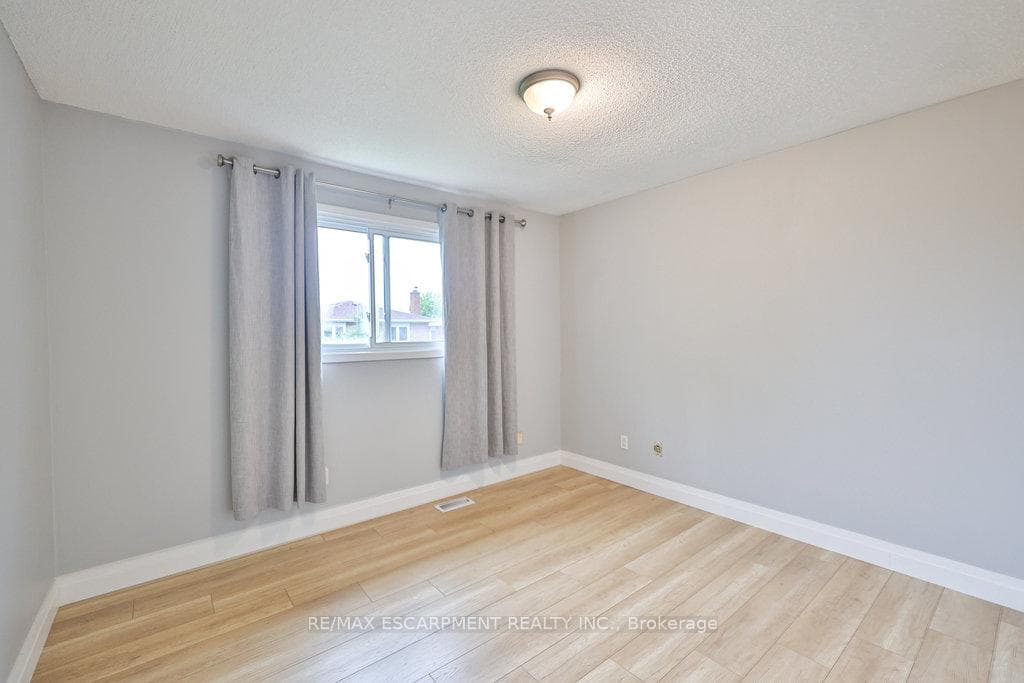 19 Deerpark Crescent photo 14