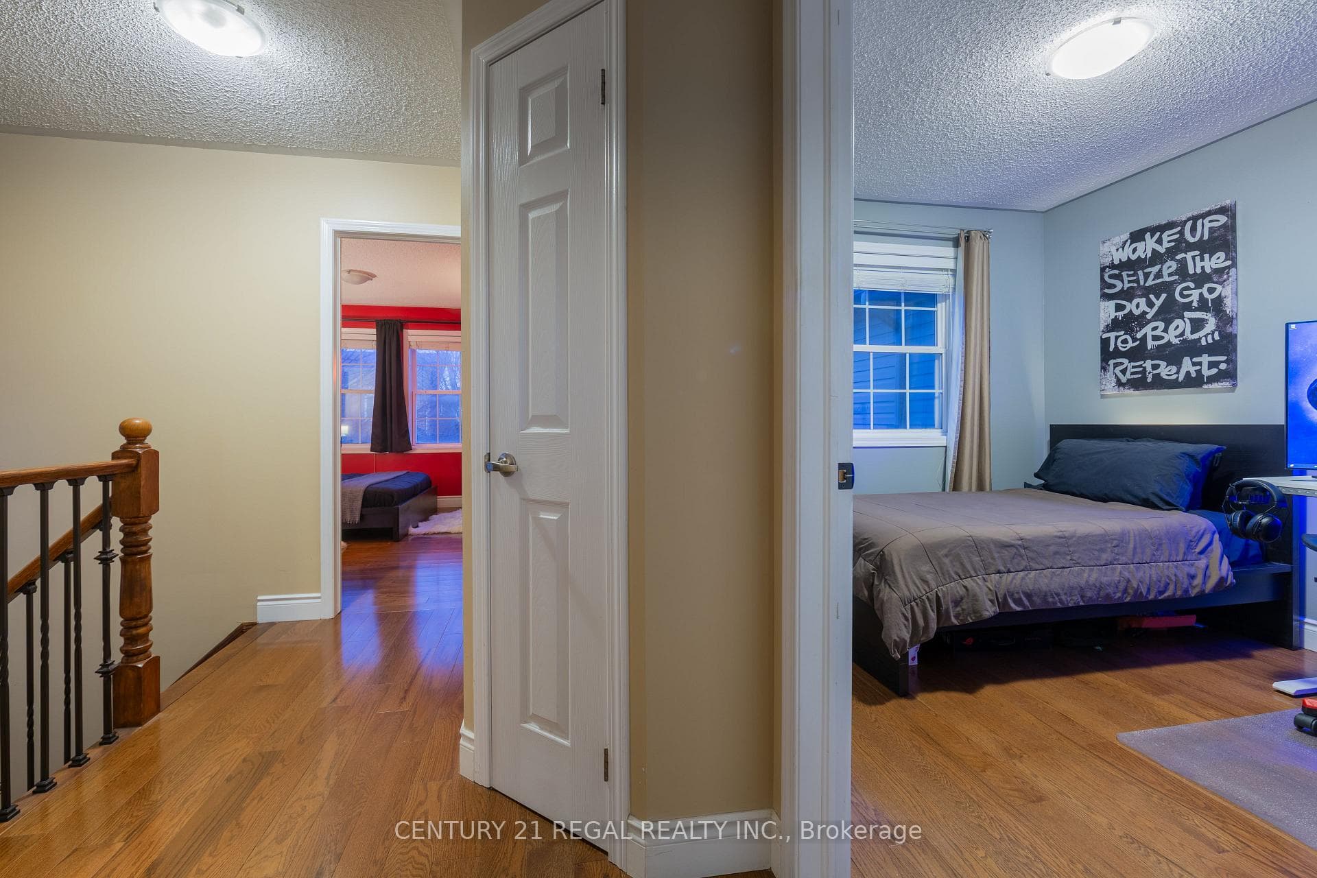 1131 Riddell Crescent photo 34