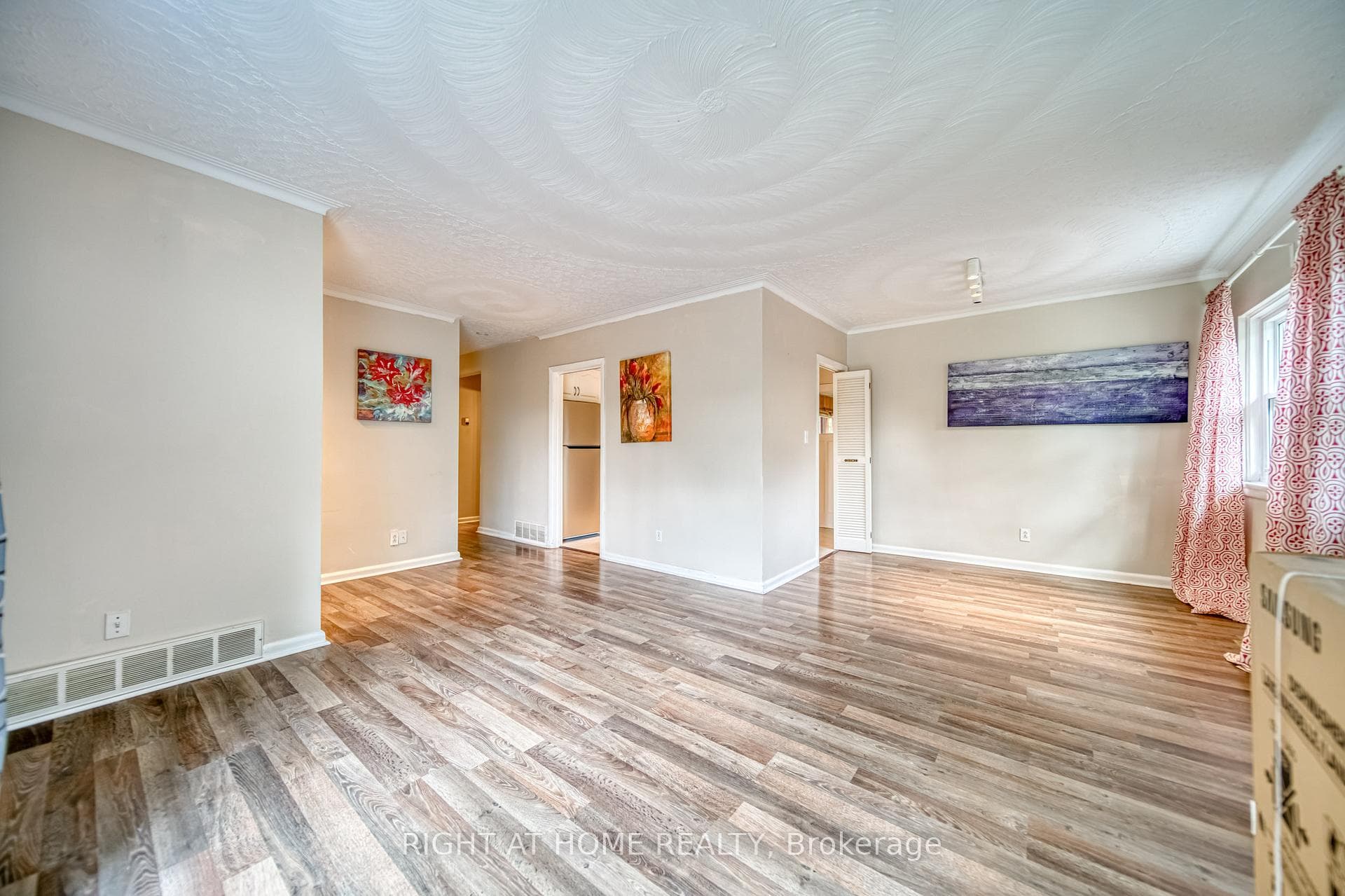 1353 Waverly Avenue photo 12