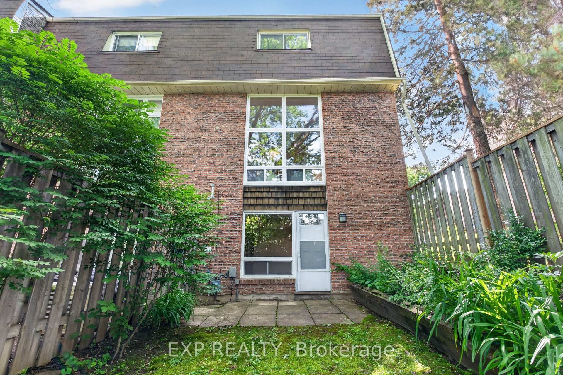38 Rusty Crestway N/A photo 44