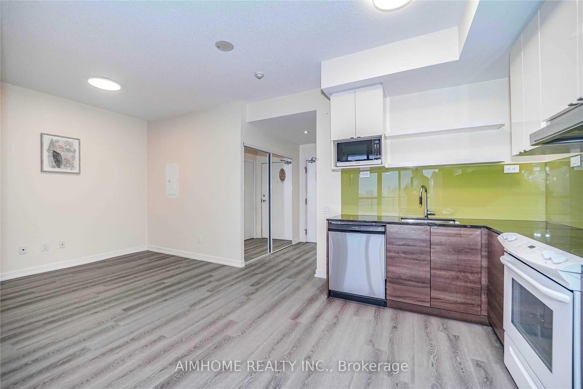 121 Mcmahon Drive Unit 3510 photo 2