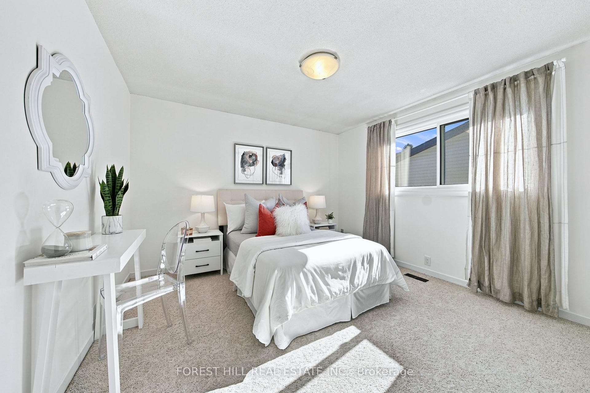 84 Kings College Road photo 22